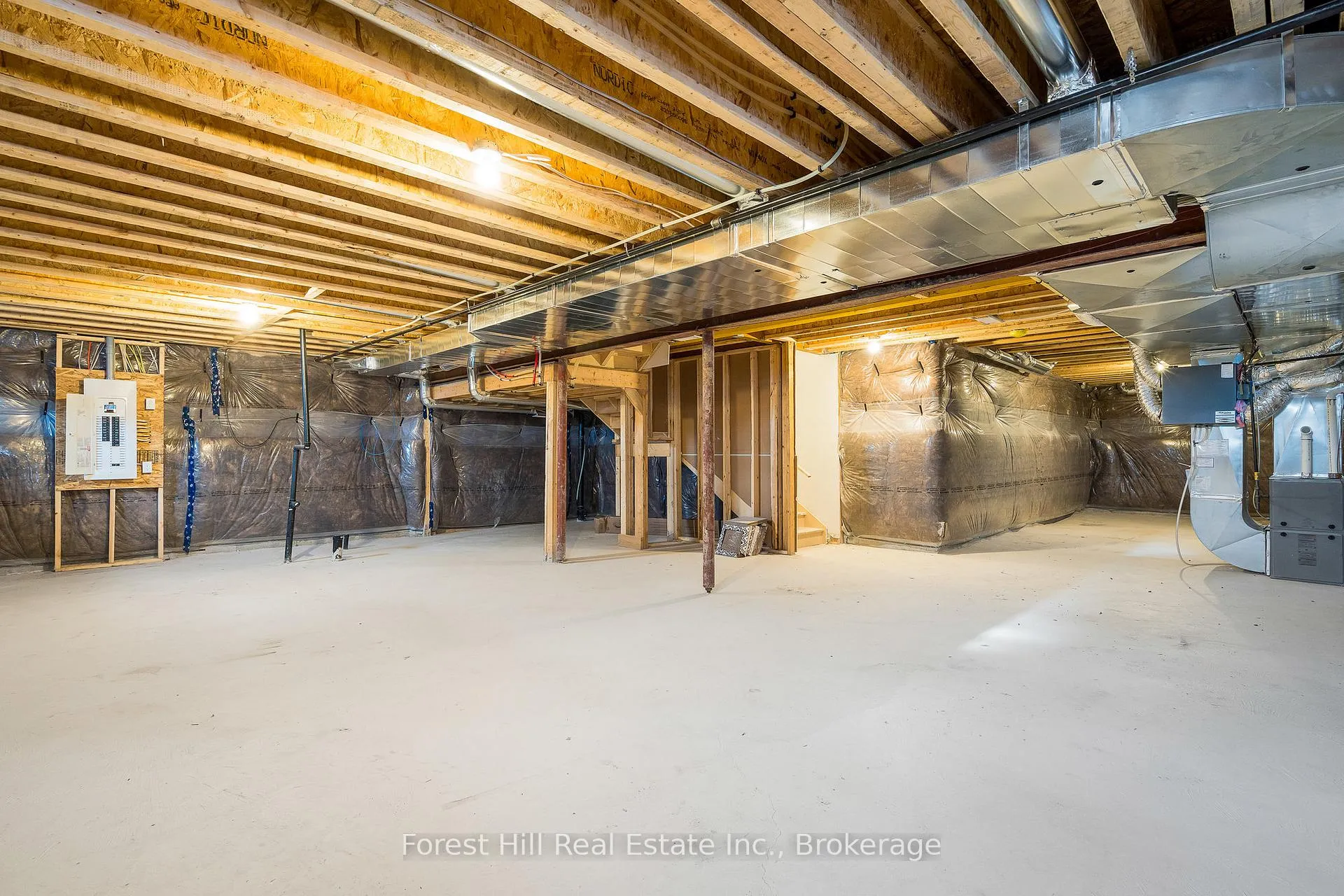Photo 46 of 67 Amber Drive, Wasaga Beach — HOMEH