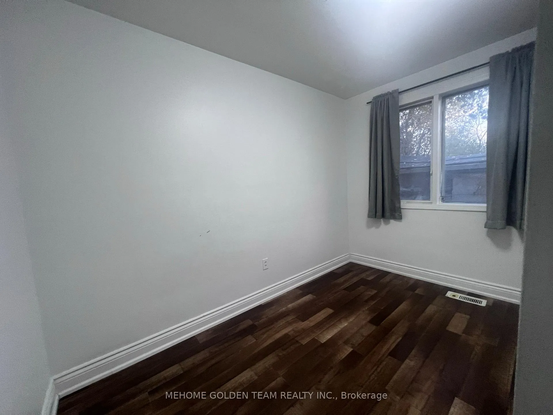 Photo 11 of Unit Main, 406 Becker Road, Richmond Hill, Crosby — HOMEH