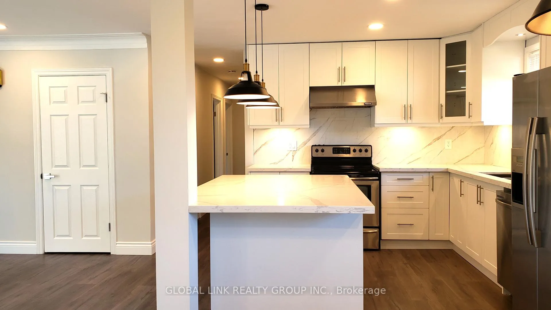 Photo 6 of 76 Muirhead Crescent, Richmond Hill, Rural Richmond Hill — HOMEH