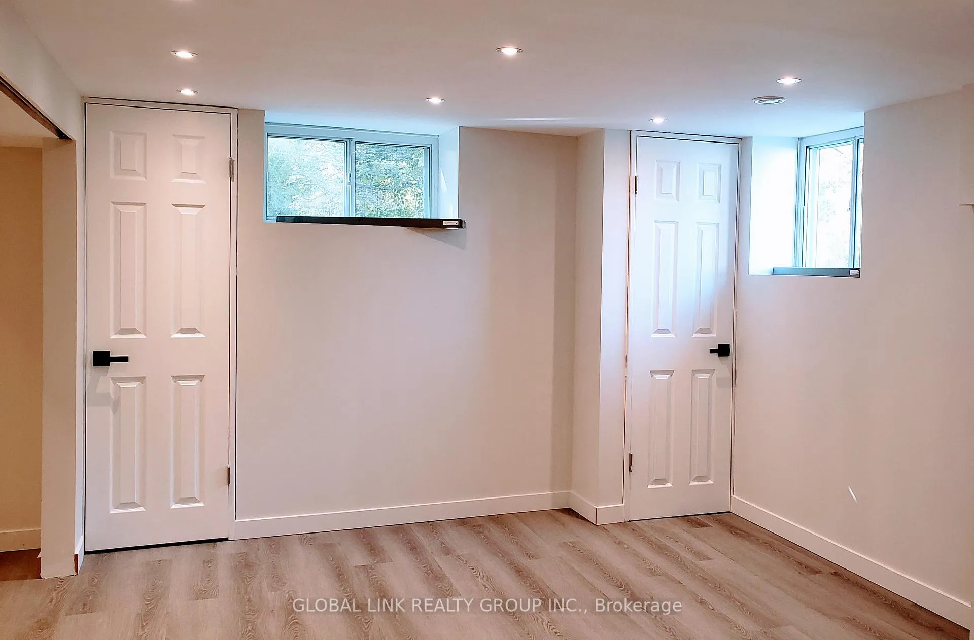 Photo 16 of 76 Muirhead Crescent, Richmond Hill, Rural Richmond Hill — HOMEH