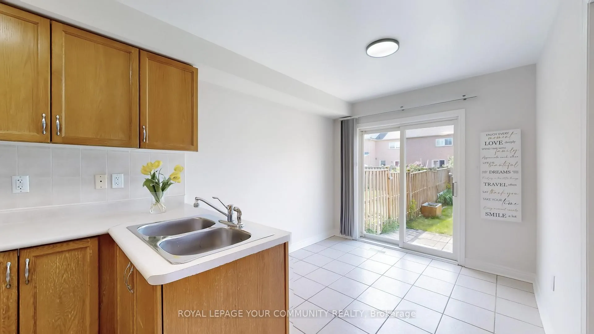 Photo 10 of 63 Bianca Drive, Markham, Village Green-South Unionville — HOMEH