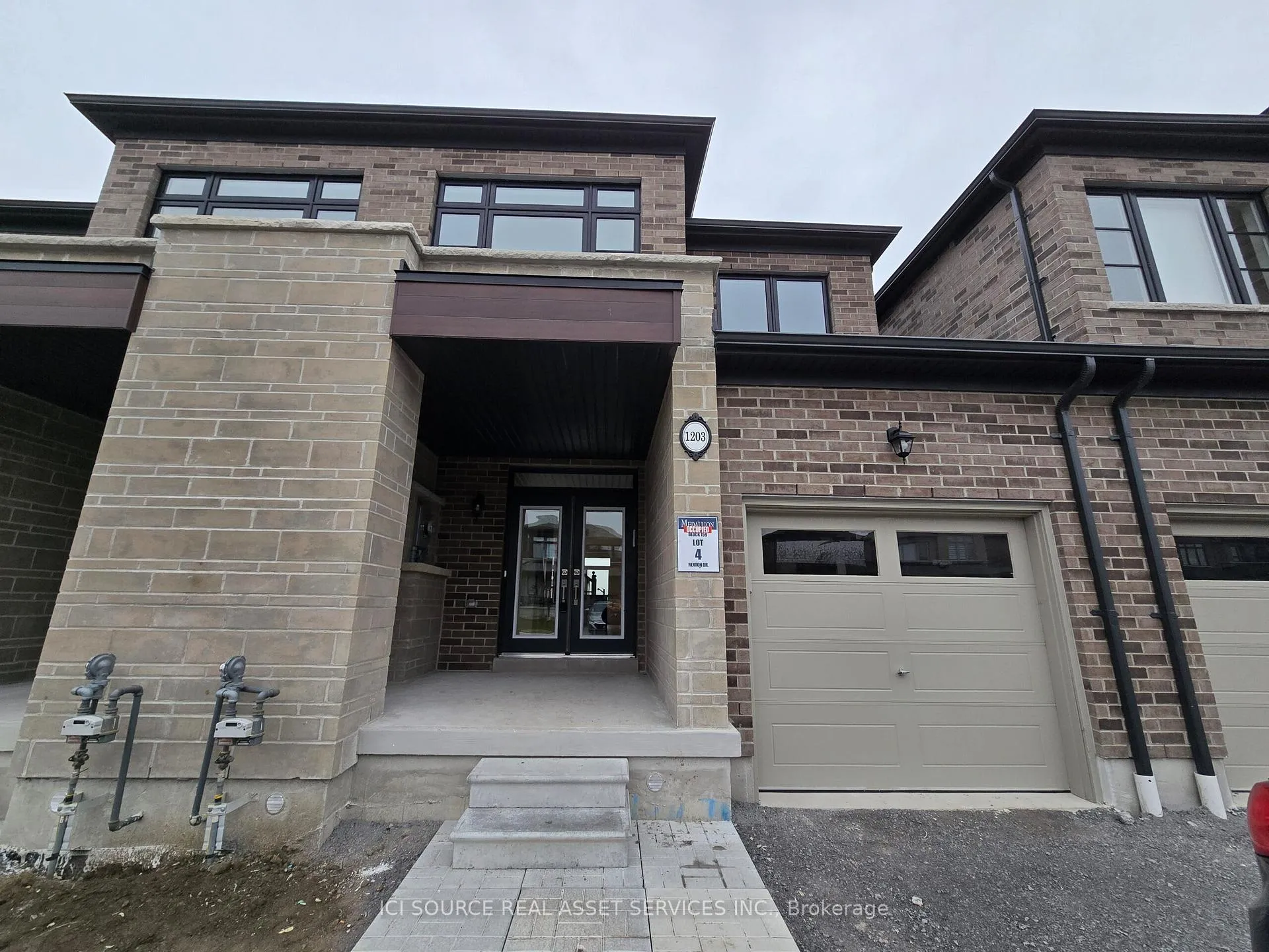 Photo 1 of 1203 Rexton Drive, Oshawa, Kedron — HOMEH