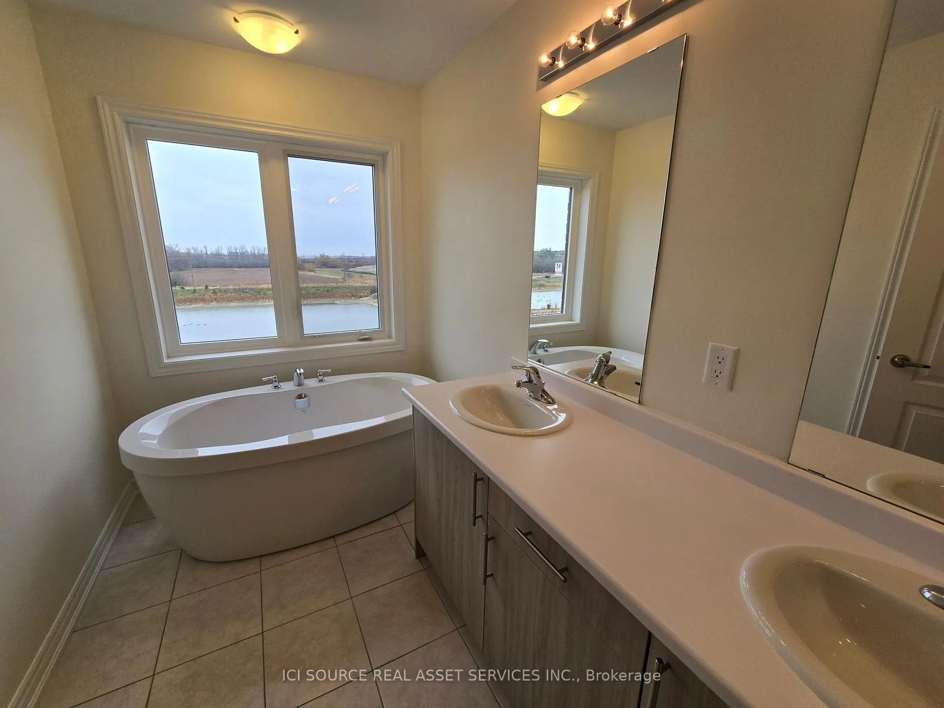 Photo 5 of 1203 Rexton Drive, Oshawa, Kedron — HOMEH