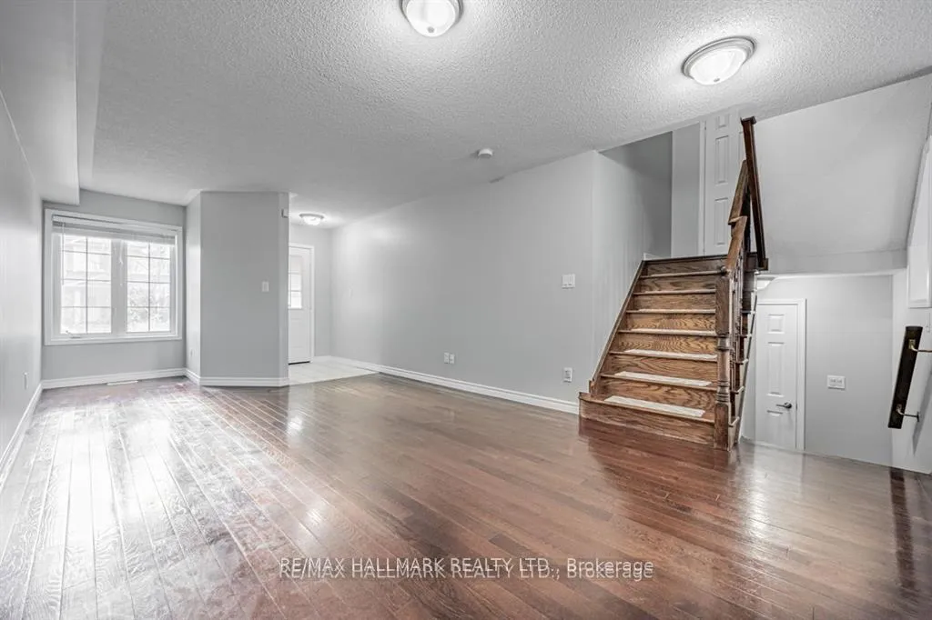 Photo 5 of 88 Elliottglen Drive, Ajax, Northeast Ajax — HOMEH