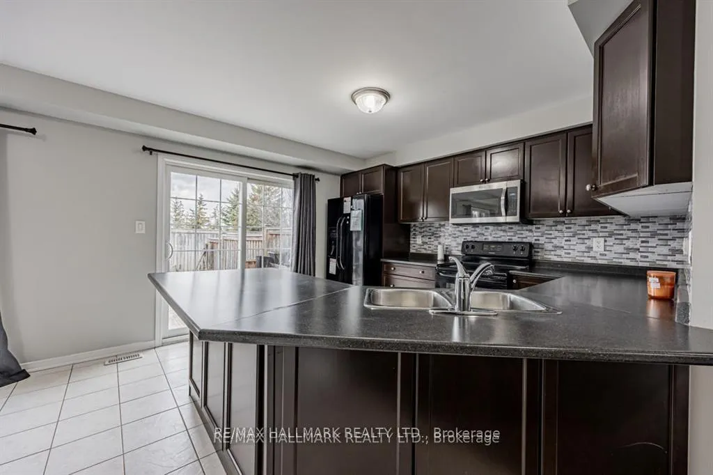 Photo 7 of 88 Elliottglen Drive, Ajax, Northeast Ajax — HOMEH
