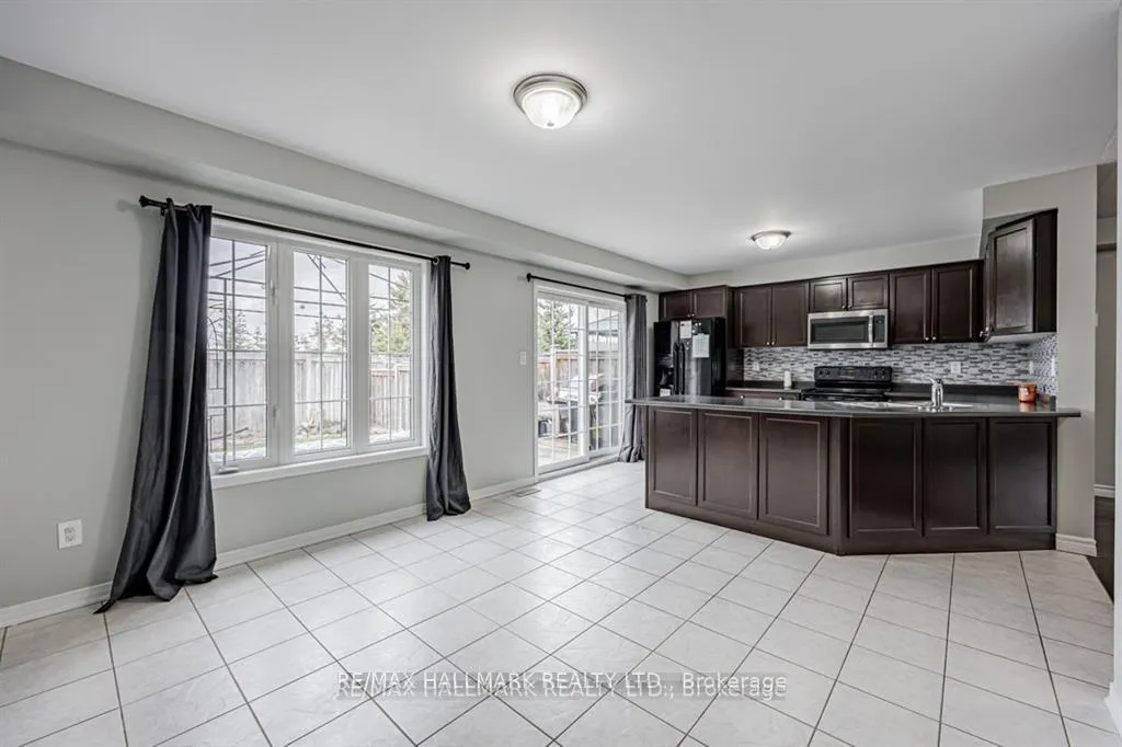 Photo 8 of 88 Elliottglen Drive, Ajax, Northeast Ajax — HOMEH