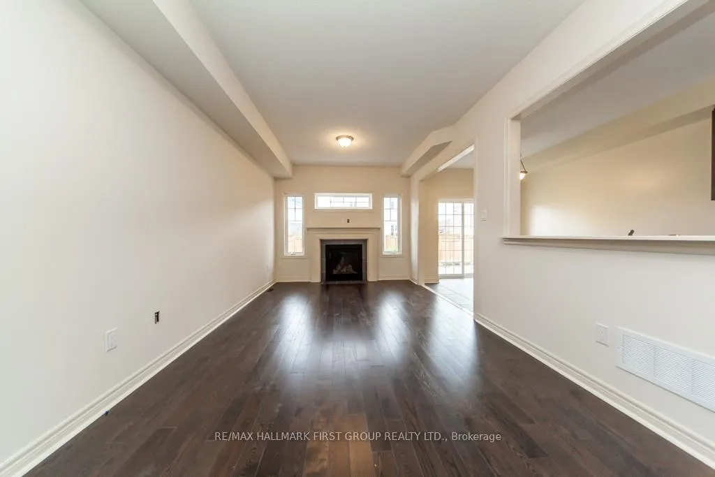 Photo 5 of 12 Jevons Drive, Ajax, South East — HOMEH