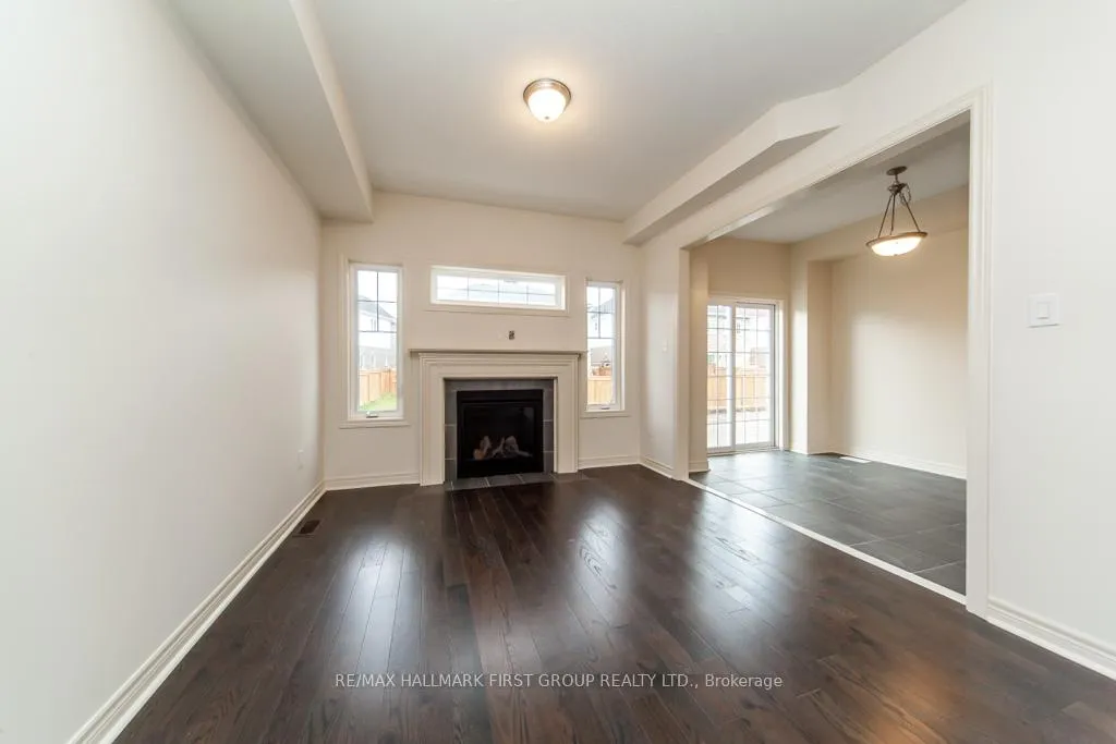 Photo 6 of 12 Jevons Drive, Ajax, South East — HOMEH