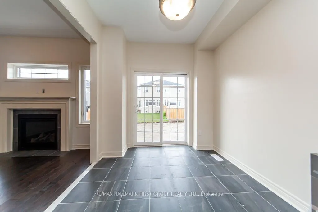 Photo 9 of 12 Jevons Drive, Ajax, South East — HOMEH