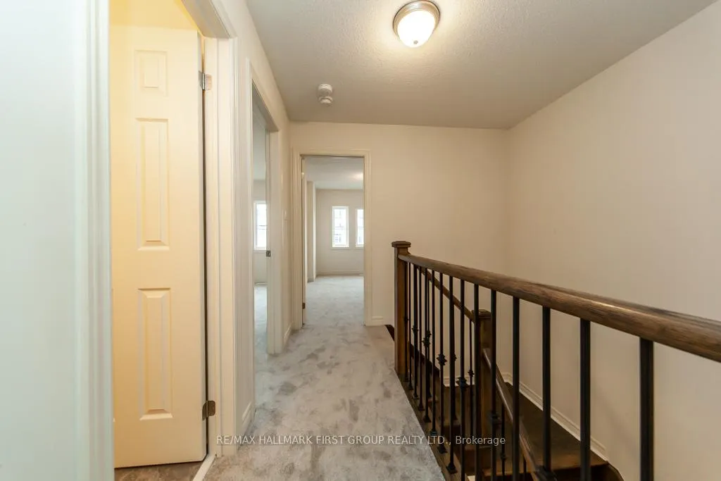 Photo 12 of 12 Jevons Drive, Ajax, South East — HOMEH