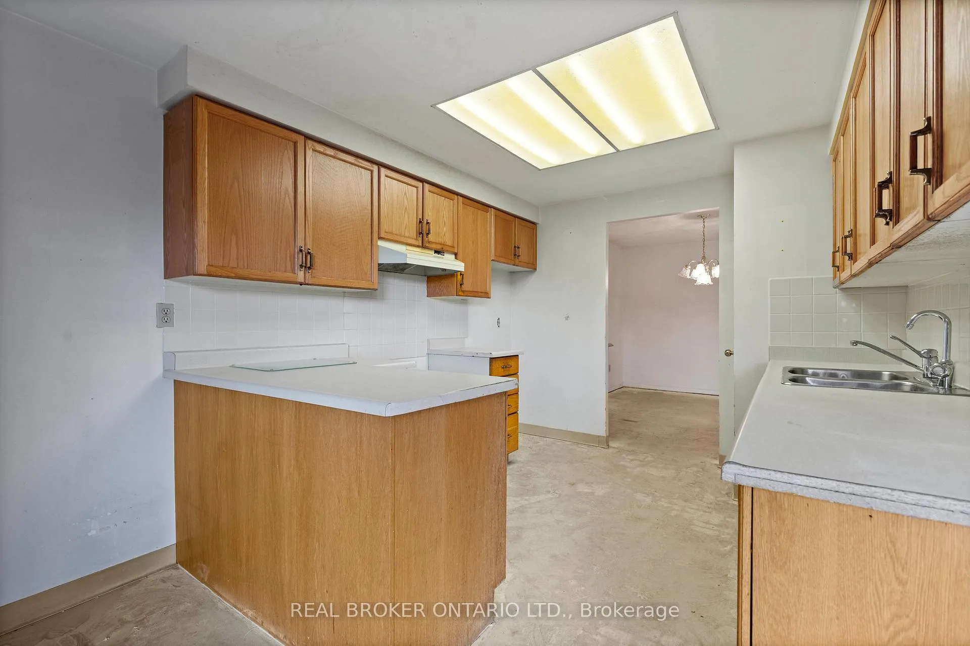 Photo 10 of Unit 101, 265 Westcourt Place, Waterloo — HOMEH