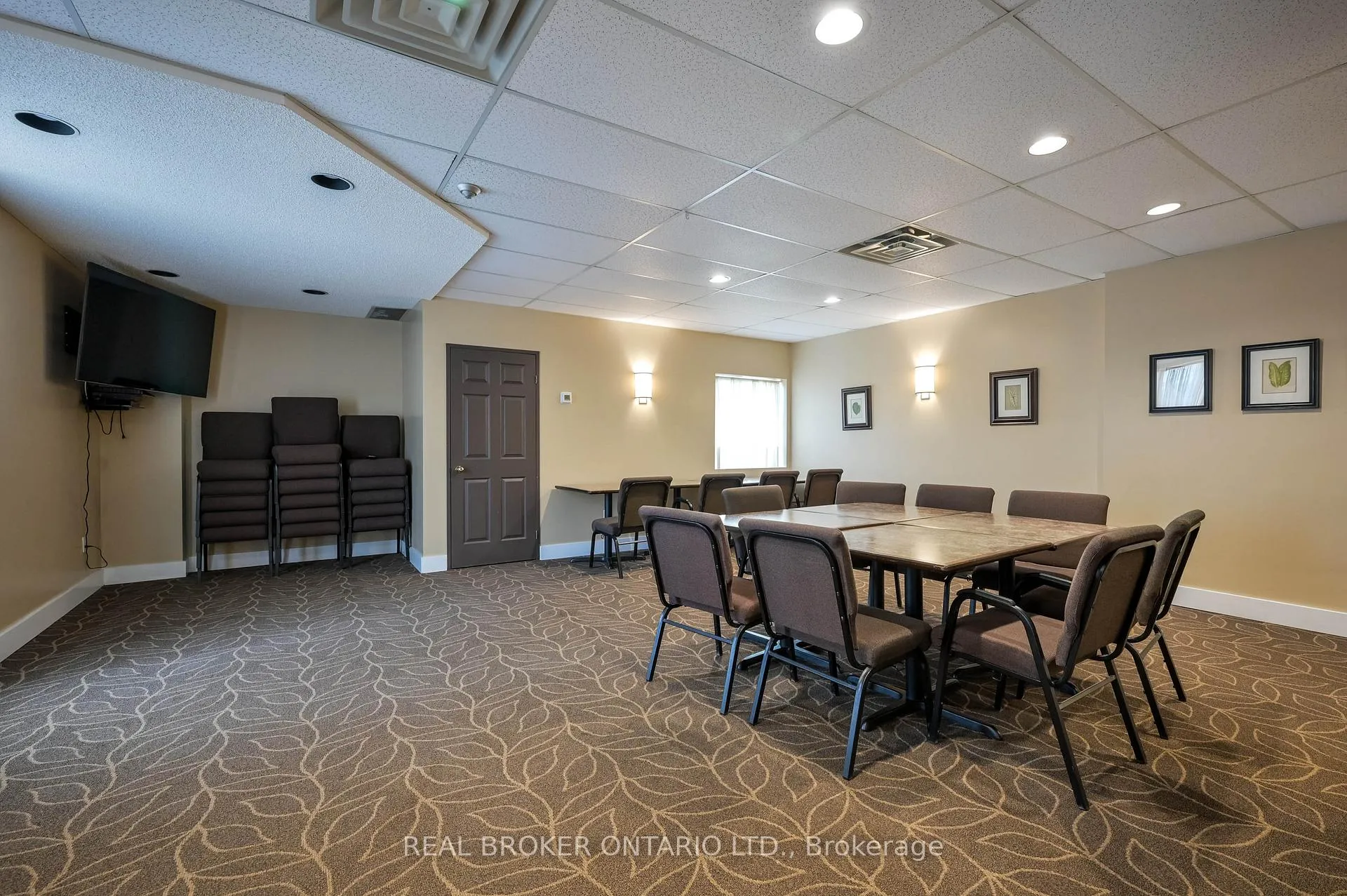 Photo 38 of Unit 101, 265 Westcourt Place, Waterloo — HOMEH