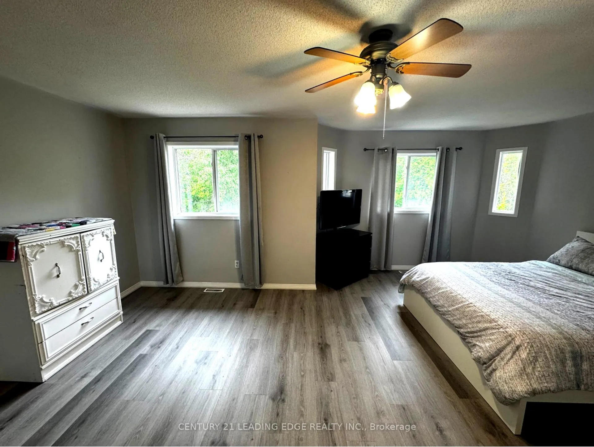 Photo 33 of 497 Nottingham Crescent, Oshawa, Eastdale — HOMEH