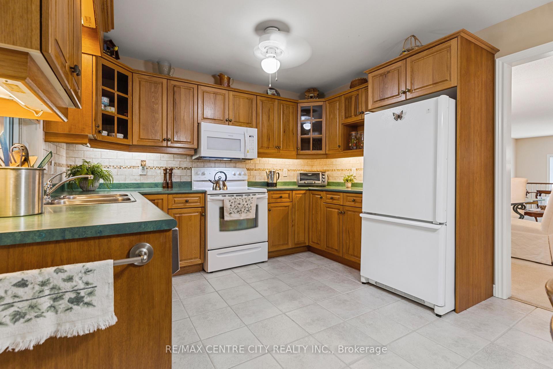 Photo 9 of 32 Symphony Court, Central Elgin, Lynhurst — HOMEH