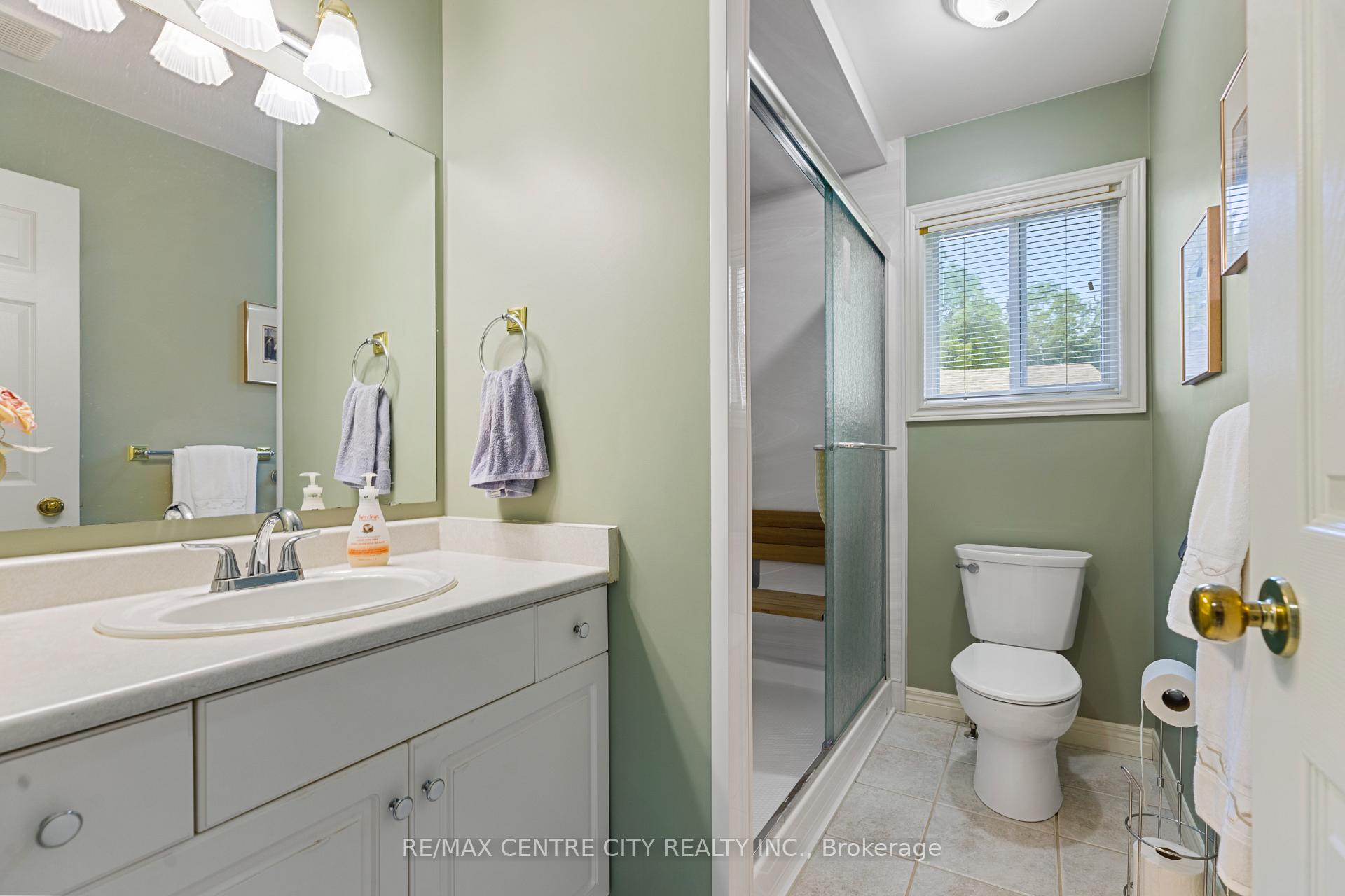 Photo 14 of 32 Symphony Court, Central Elgin, Lynhurst — HOMEH