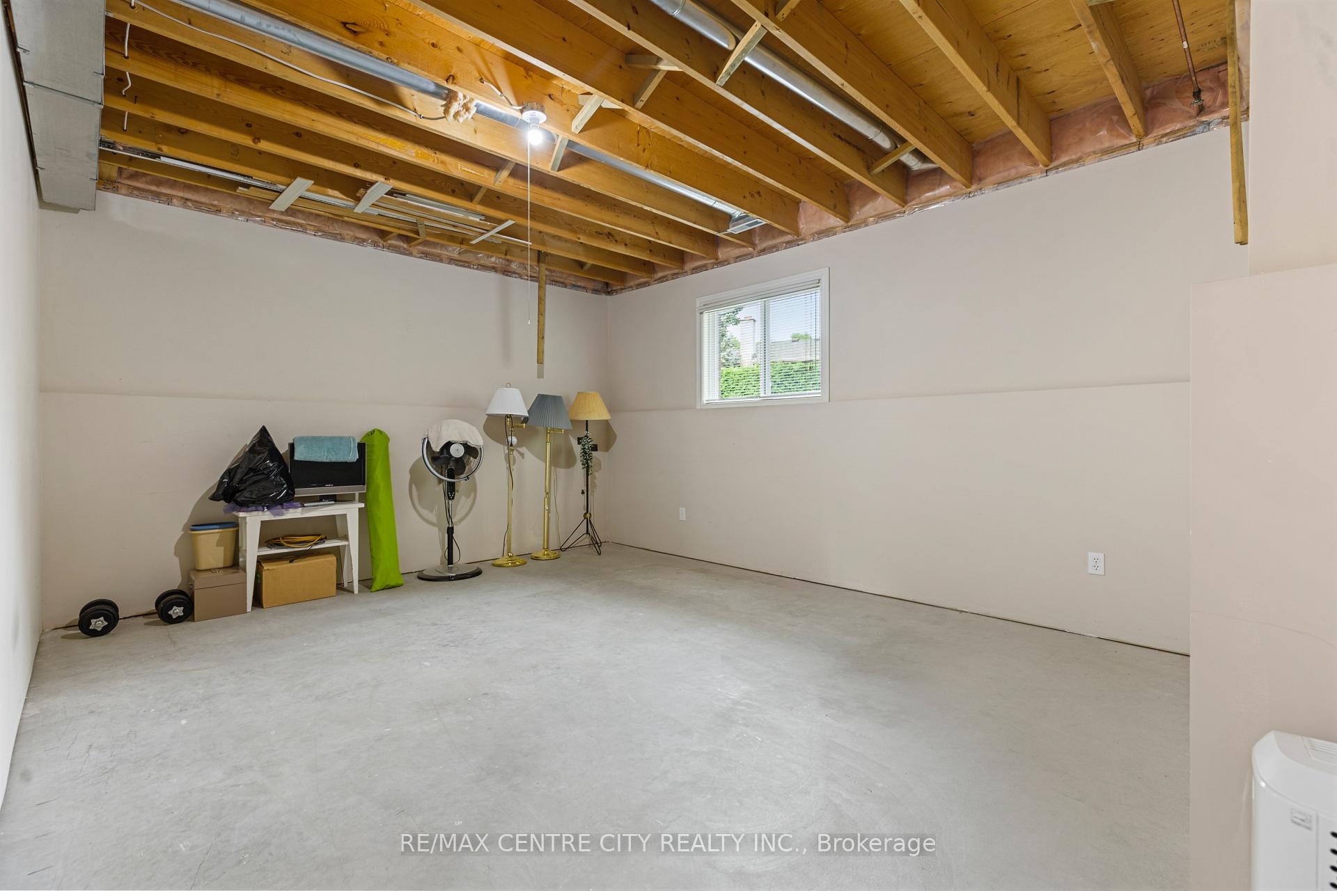 Photo 21 of 32 Symphony Court, Central Elgin, Lynhurst — HOMEH