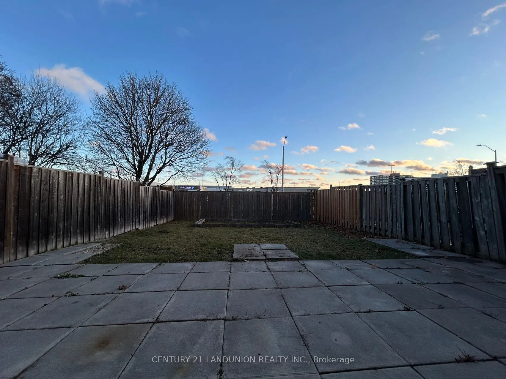 Photo 7 of 31 Miley Drive, Markham, Markville — HOMEH