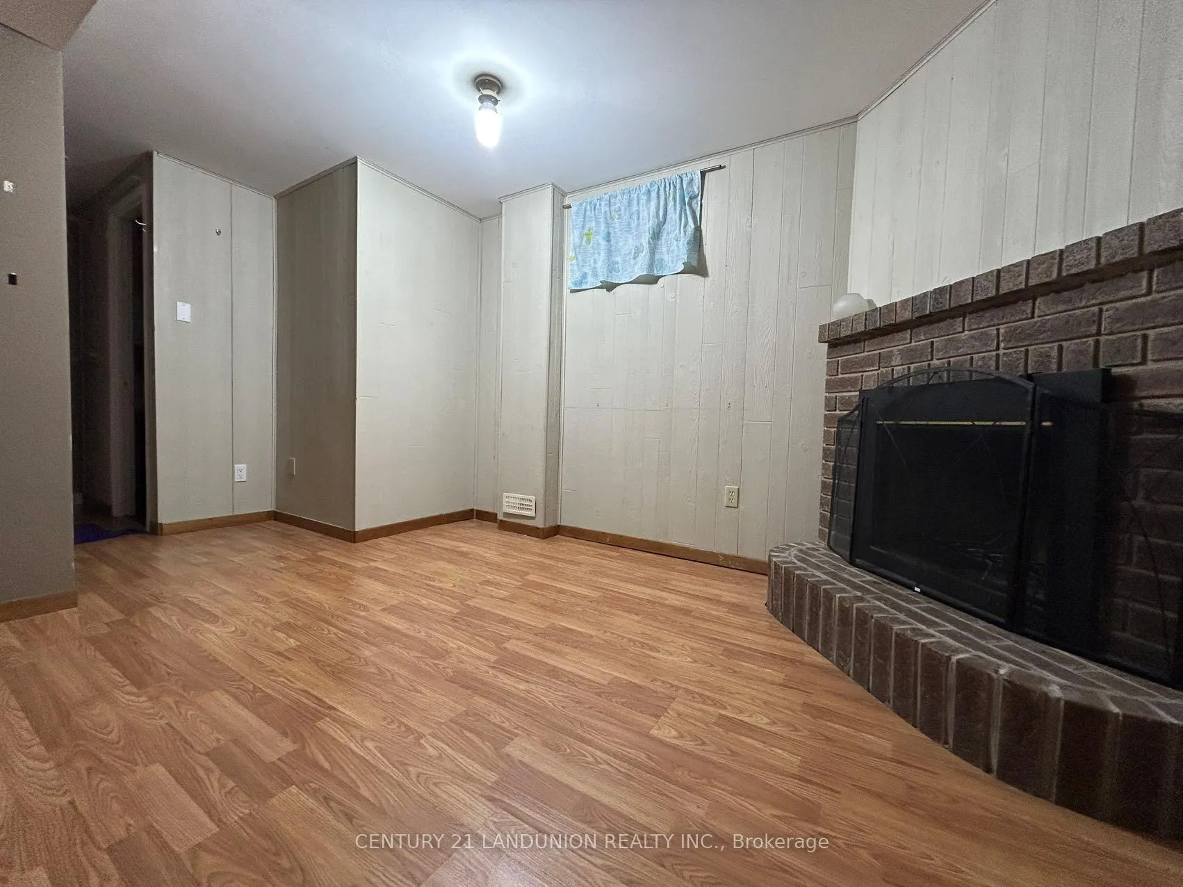 Photo 11 of 31 Miley Drive, Markham, Markville — HOMEH