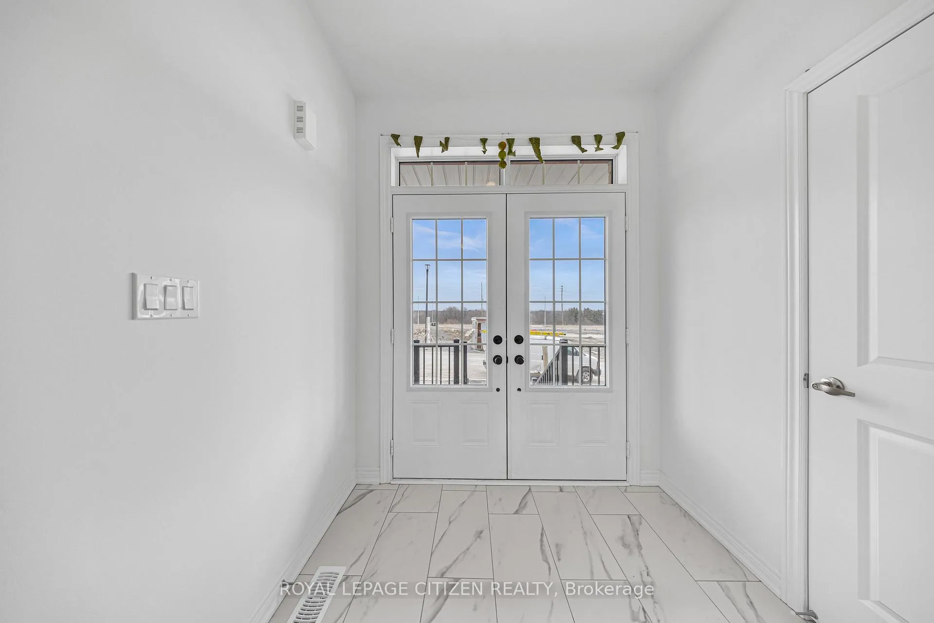 Photo 5 of 2916 Starlight Drive, Pickering, Rural Pickering — HOMEH