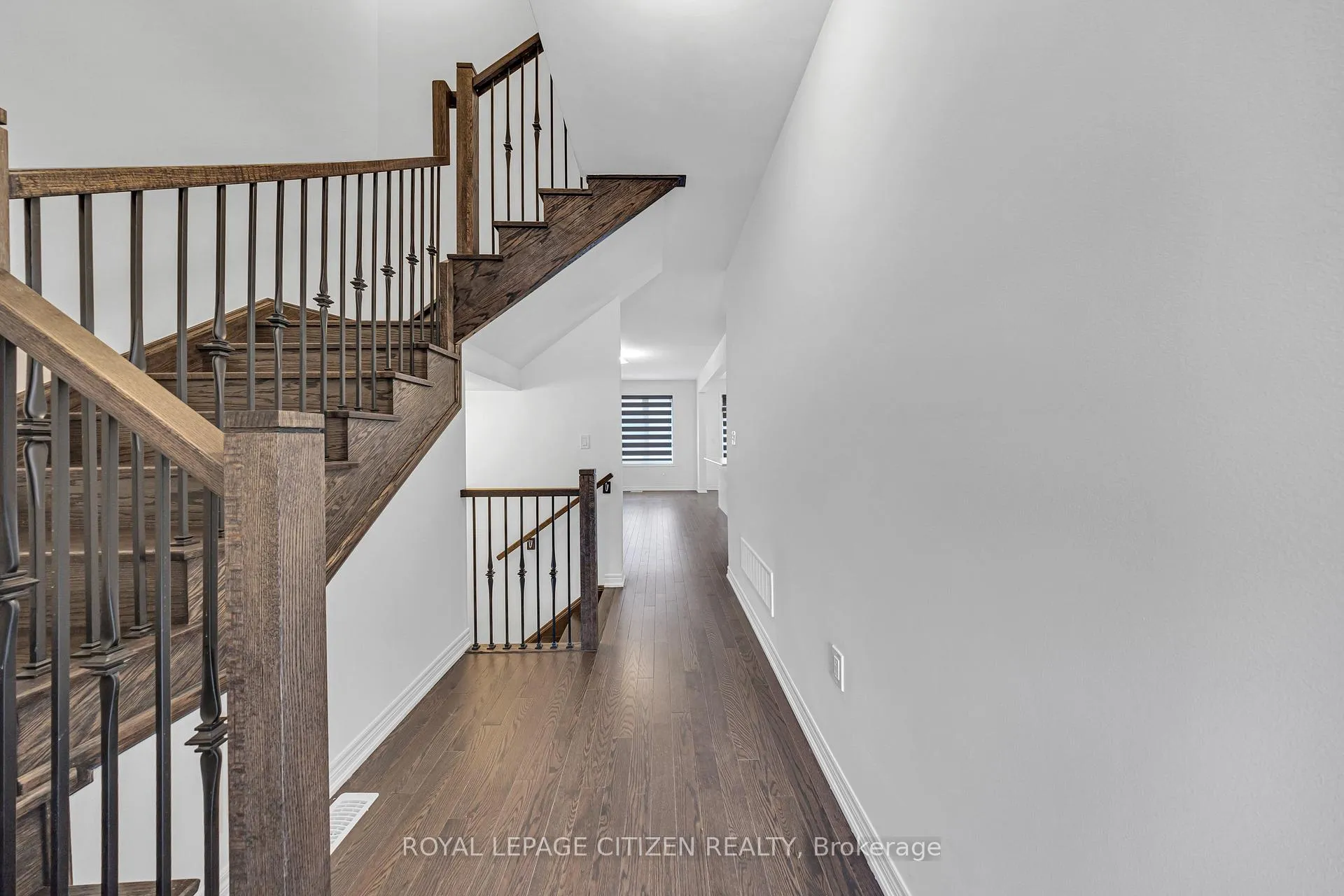 Photo 8 of 2916 Starlight Drive, Pickering, Rural Pickering — HOMEH