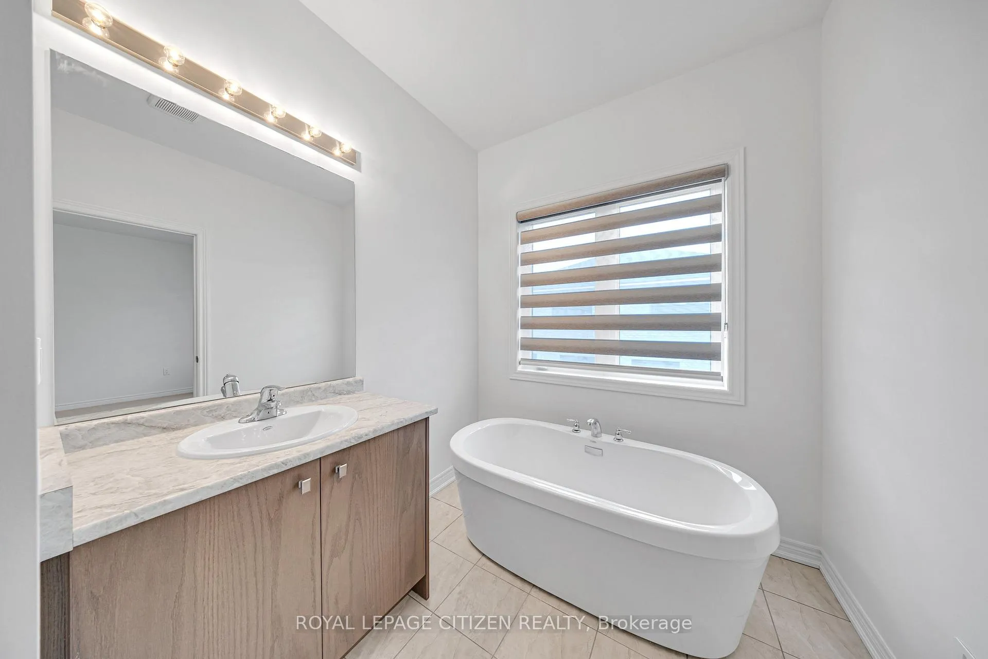 Photo 24 of 2916 Starlight Drive, Pickering, Rural Pickering — HOMEH