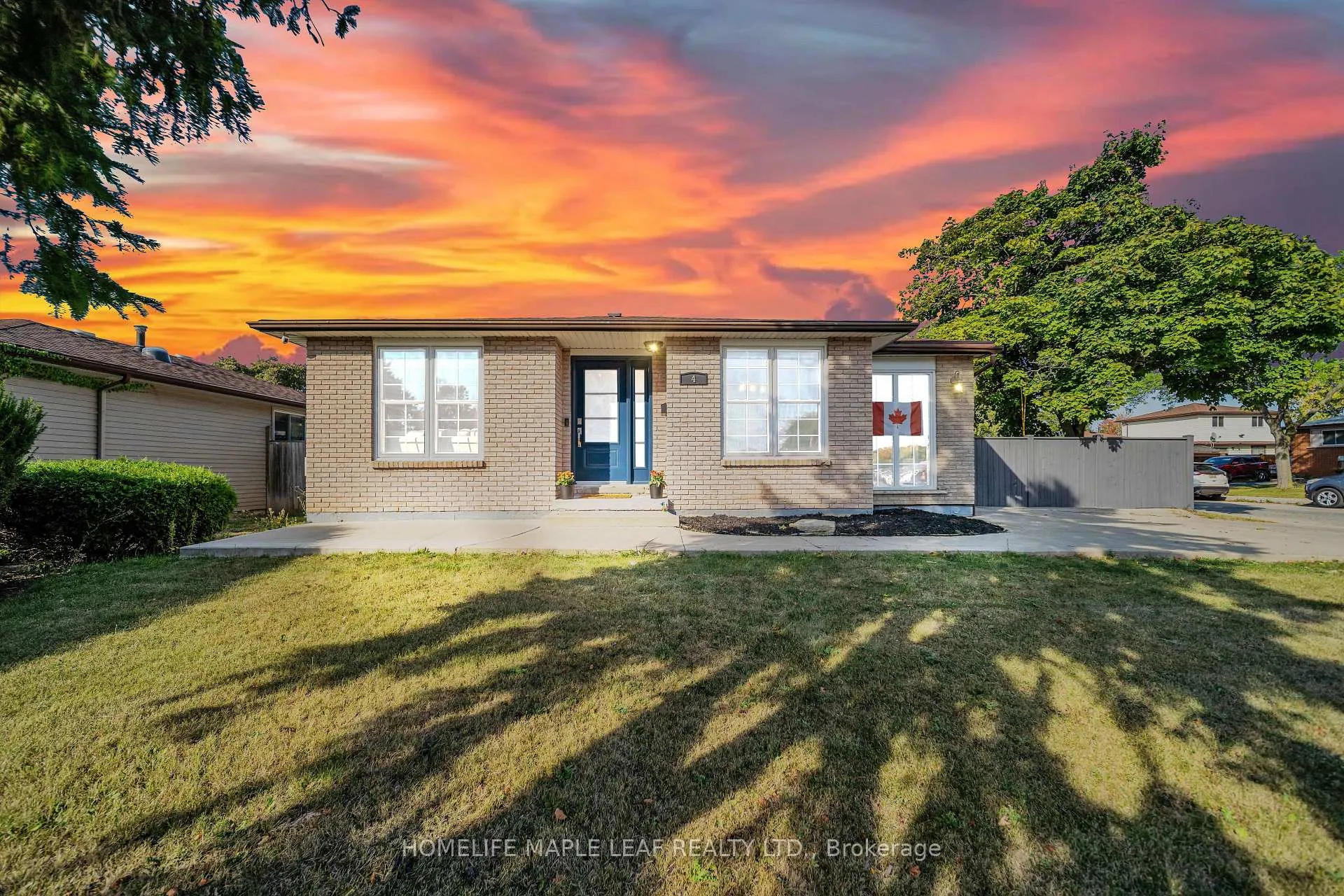 Photo 1 of 4 Lisa Court, Hamilton, Lawfield — HOMEH
