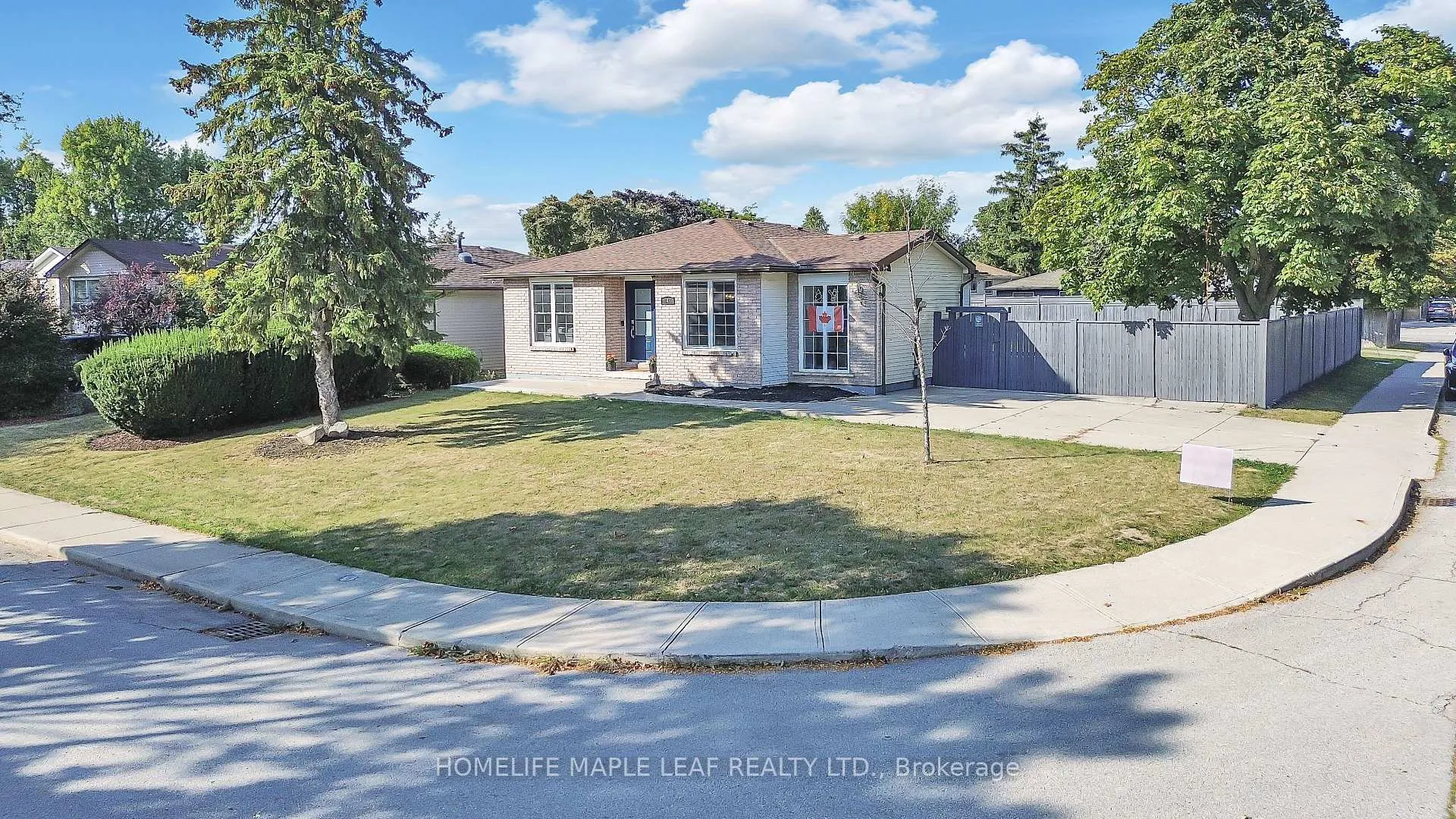 Photo 25 of 4 Lisa Court, Hamilton, Lawfield — HOMEH