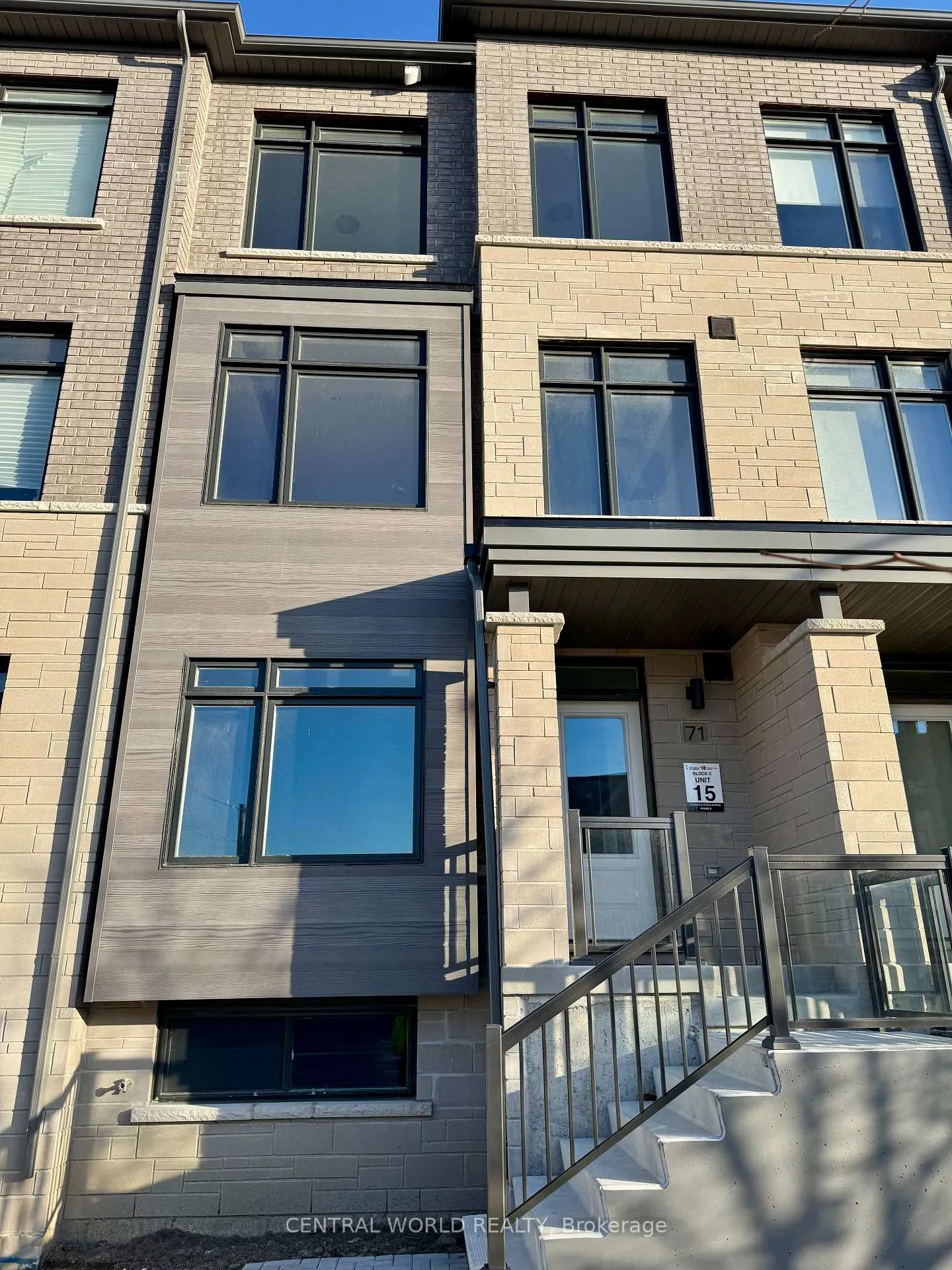 Photo 2 of 71 Rustle Woods Avenue, Markham, Cornell — HOMEH
