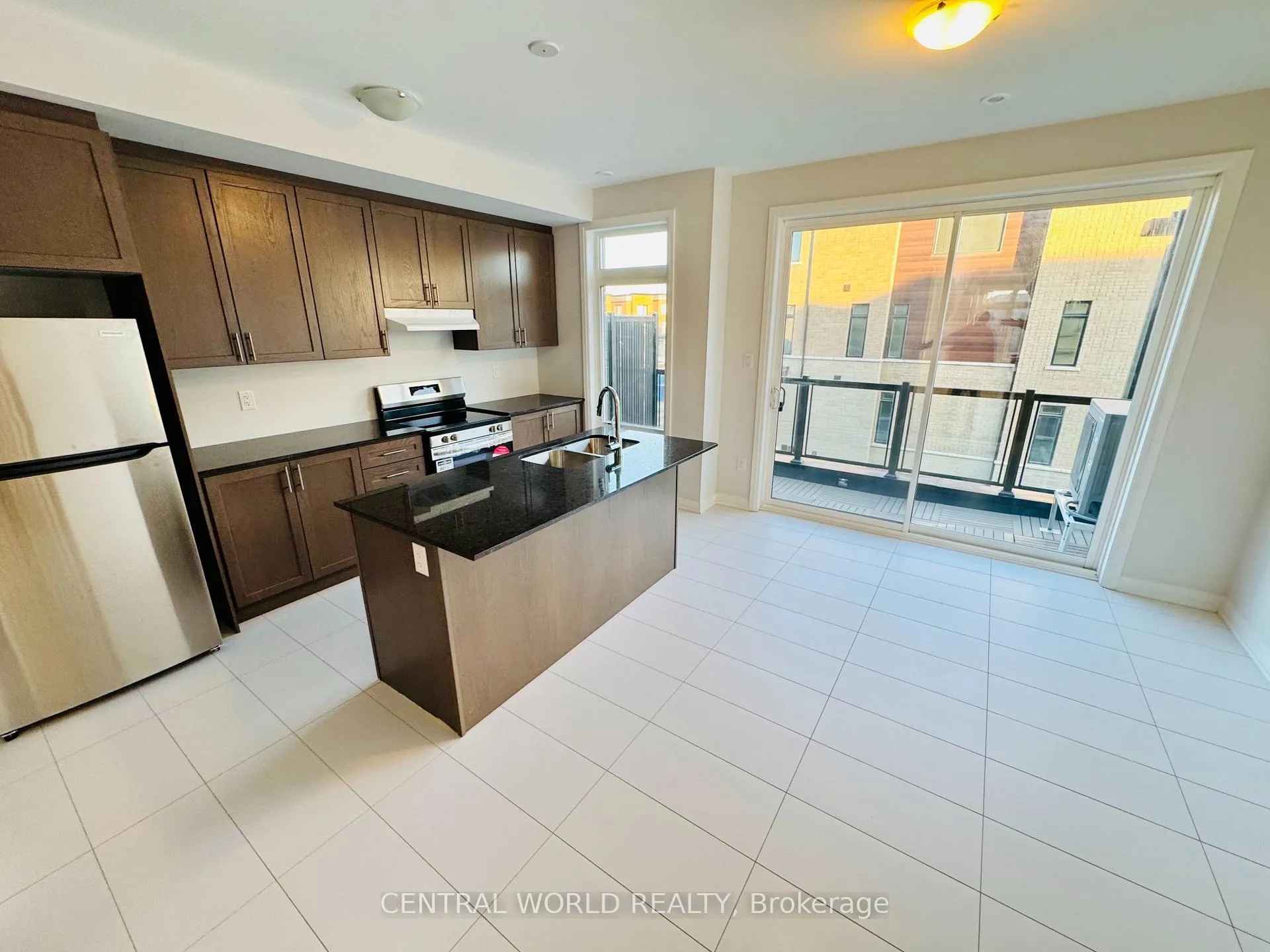 Photo 5 of 71 Rustle Woods Avenue, Markham, Cornell — HOMEH