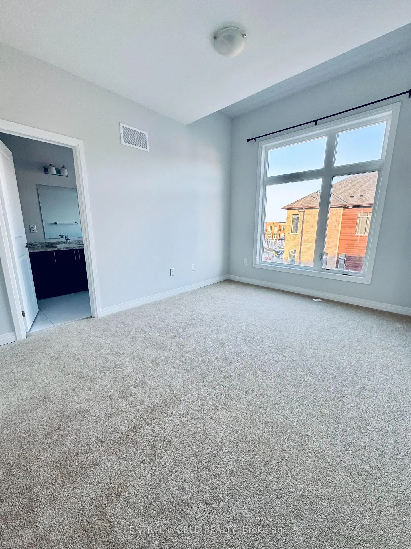 Photo 7 of 71 Rustle Woods Avenue, Markham, Cornell — HOMEH