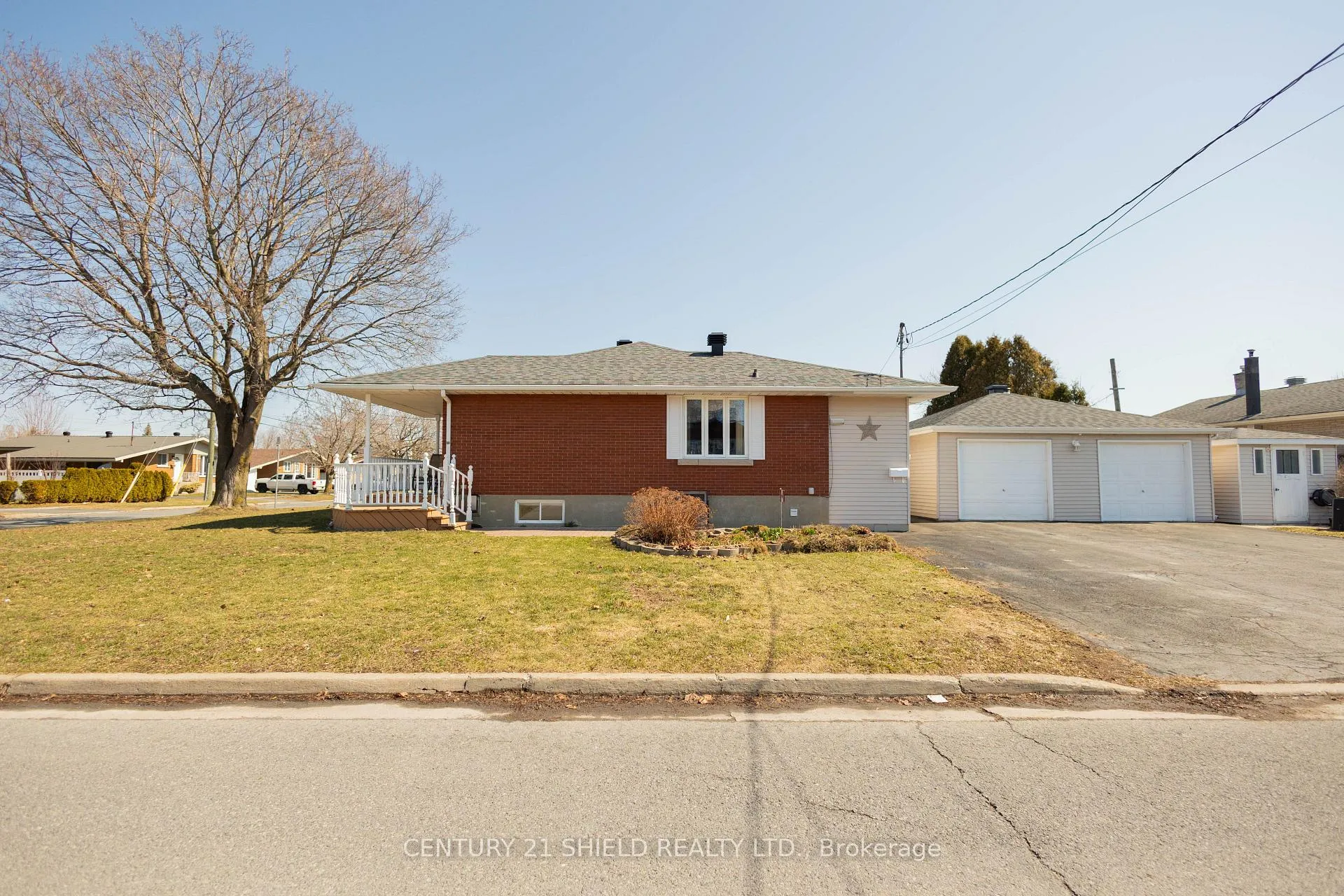 Photo 4 of 247 15th St. W Street, Cornwall — HOMEH