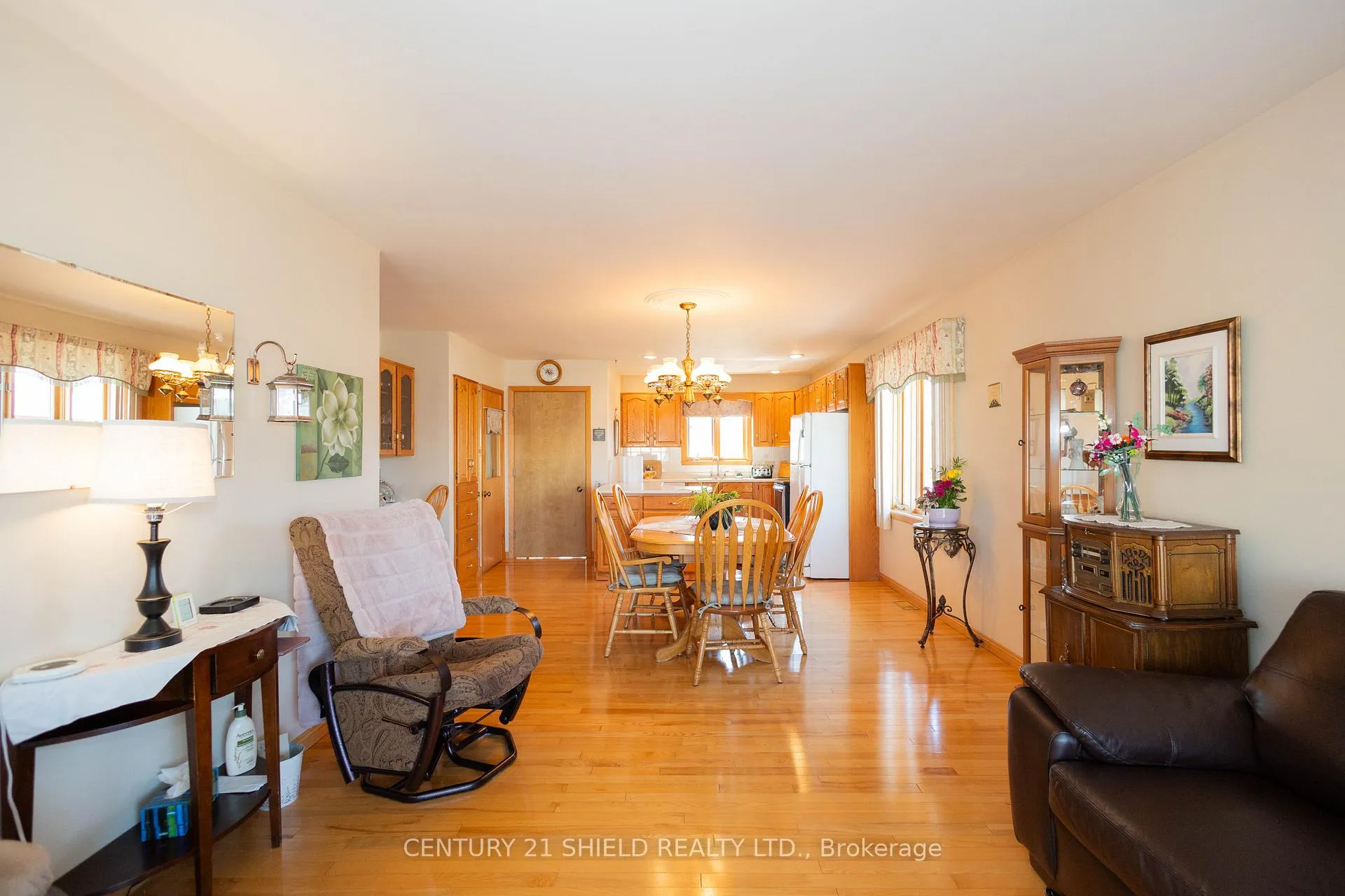 Photo 7 of 247 15th St. W Street, Cornwall — HOMEH