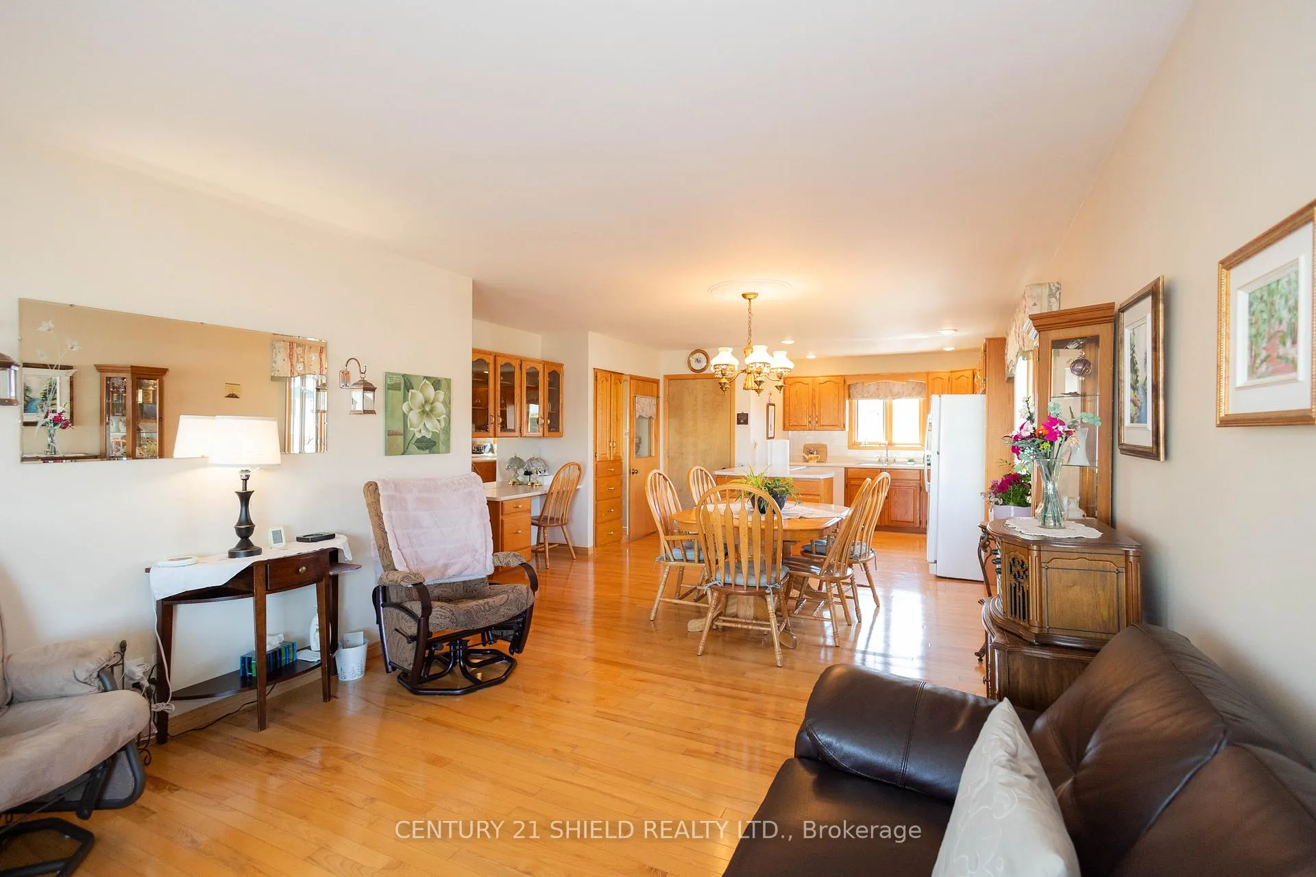 Photo 8 of 247 15th St. W Street, Cornwall — HOMEH