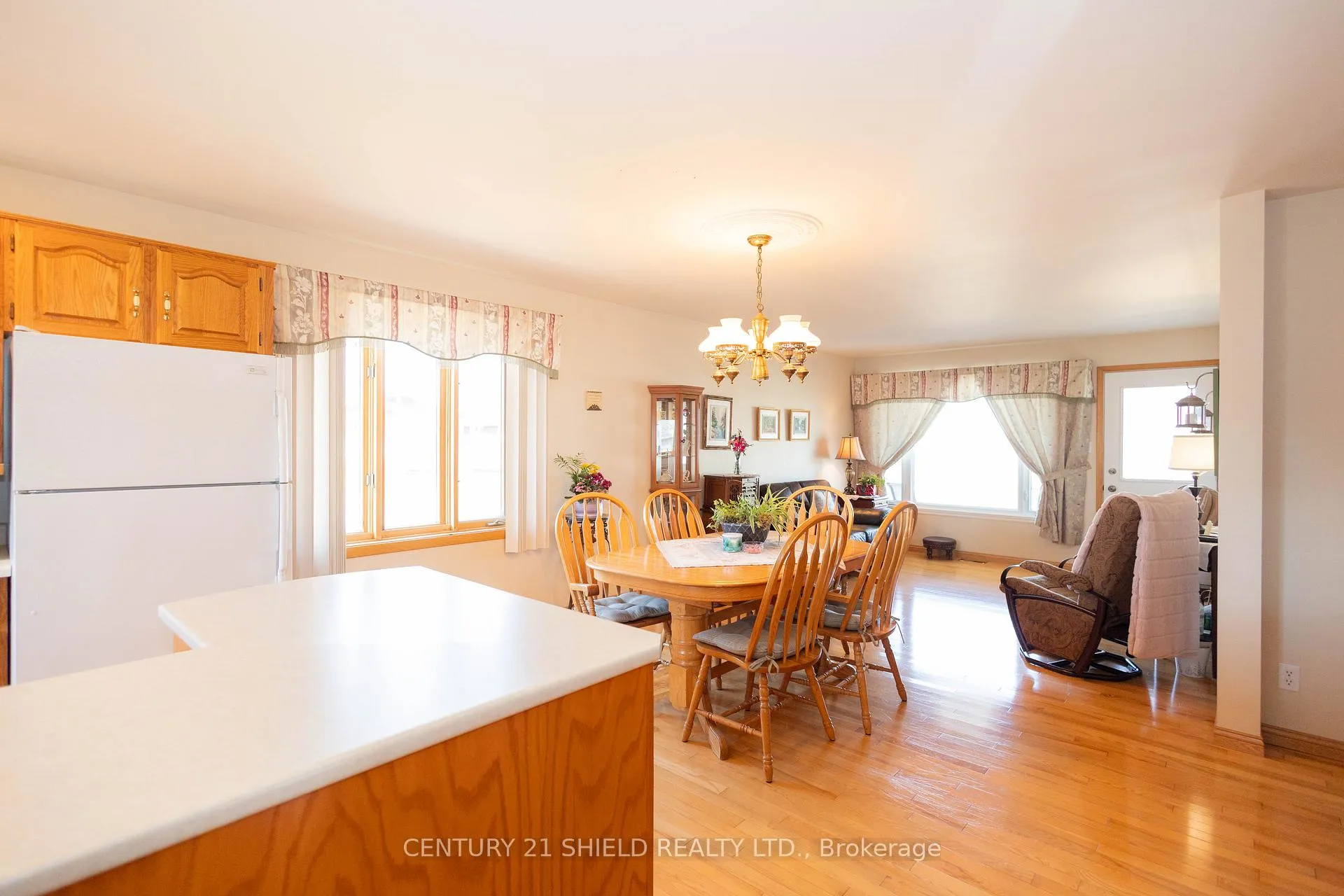 Photo 13 of 247 15th St. W Street, Cornwall — HOMEH