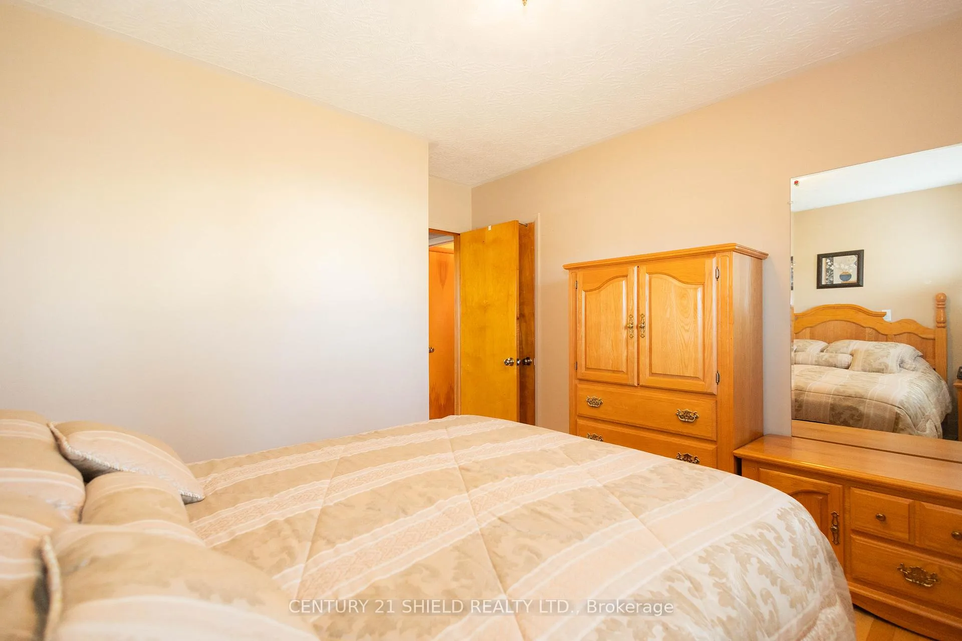 Photo 18 of 247 15th St. W Street, Cornwall — HOMEH