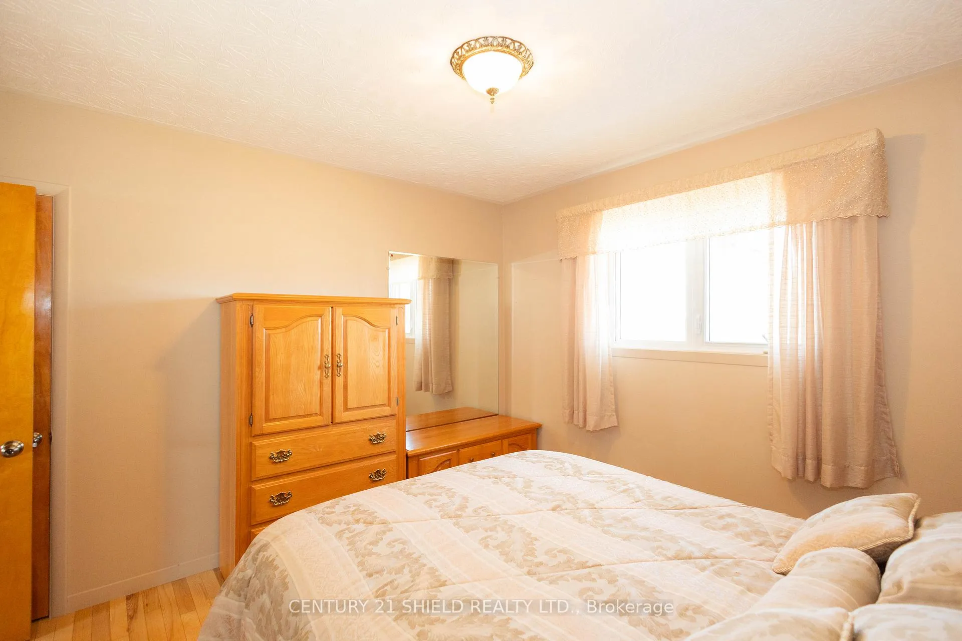 Photo 19 of 247 15th St. W Street, Cornwall — HOMEH