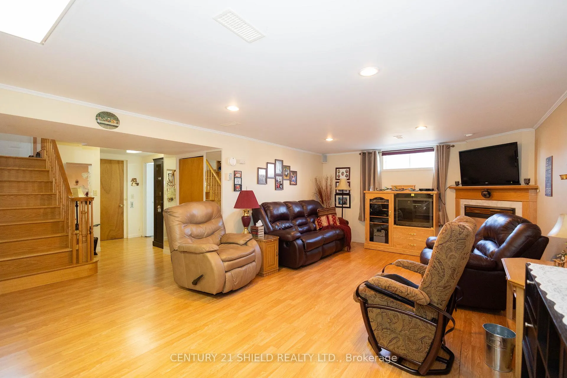 Photo 25 of 247 15th St. W Street, Cornwall — HOMEH