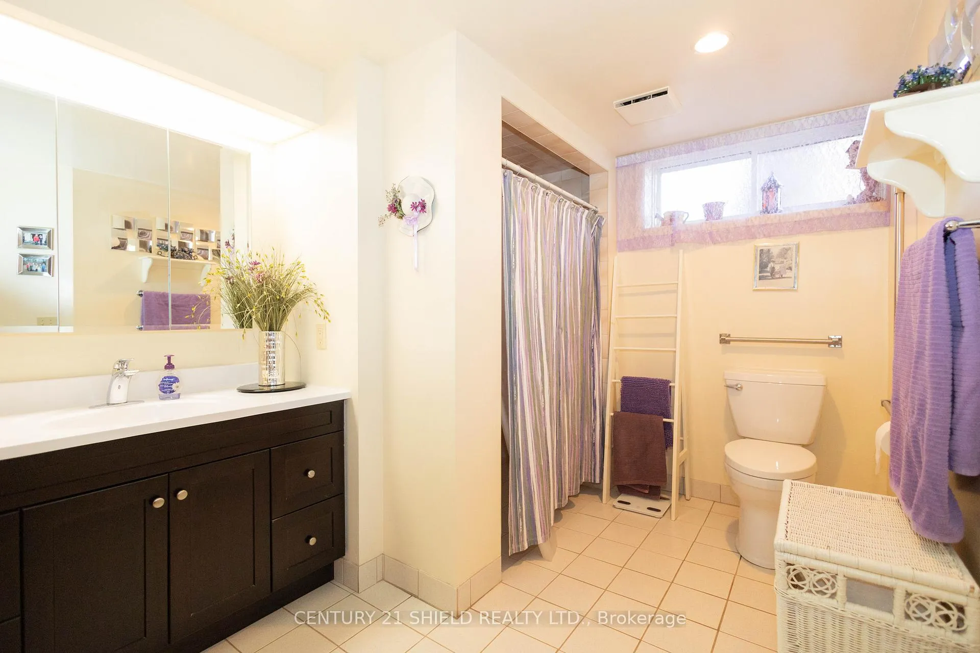 Photo 34 of 247 15th St. W Street, Cornwall — HOMEH