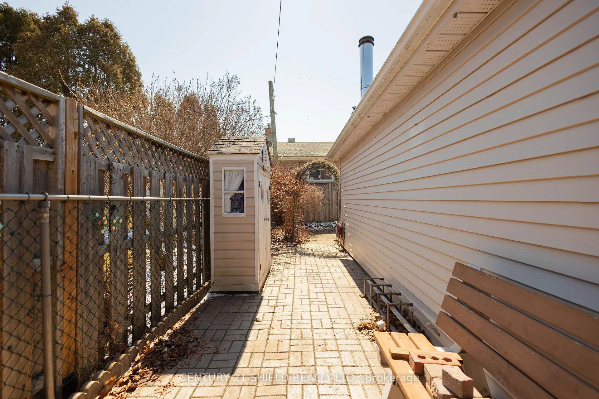 Photo 43 of 247 15th St. W Street, Cornwall — HOMEH