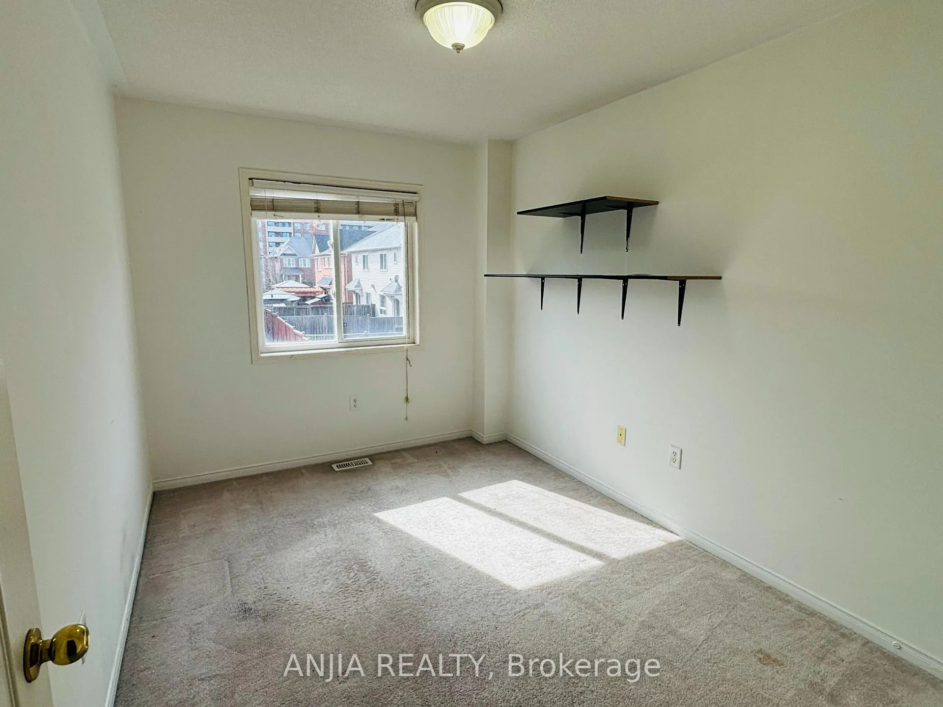 Photo 6 of 43 Aldonschool Court, Ajax, South East — HOMEH