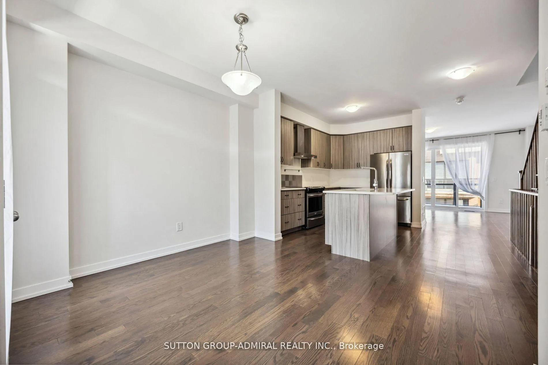 Photo 6 of 84 Glenngarry Crescent, Vaughan, Maple — HOMEH
