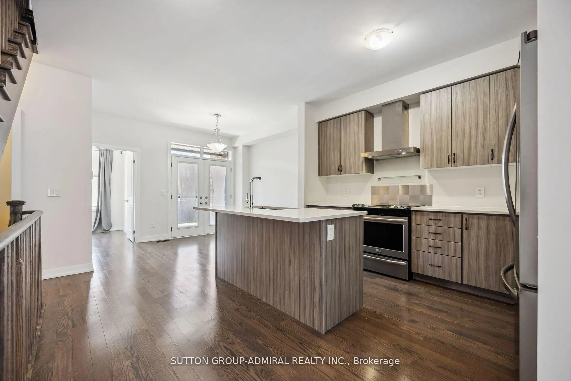 Photo 8 of 84 Glenngarry Crescent, Vaughan, Maple — HOMEH
