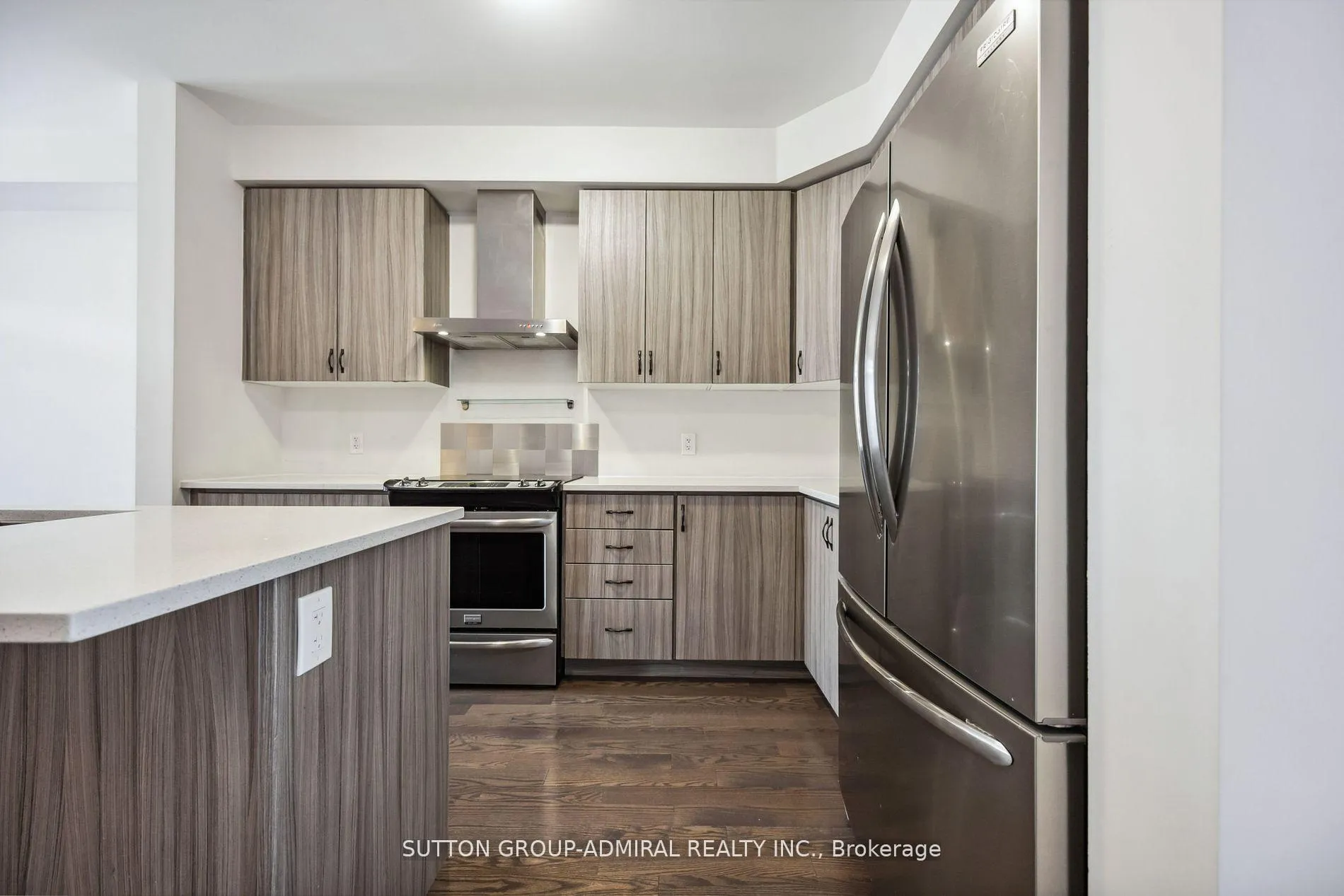 Photo 9 of 84 Glenngarry Crescent, Vaughan, Maple — HOMEH
