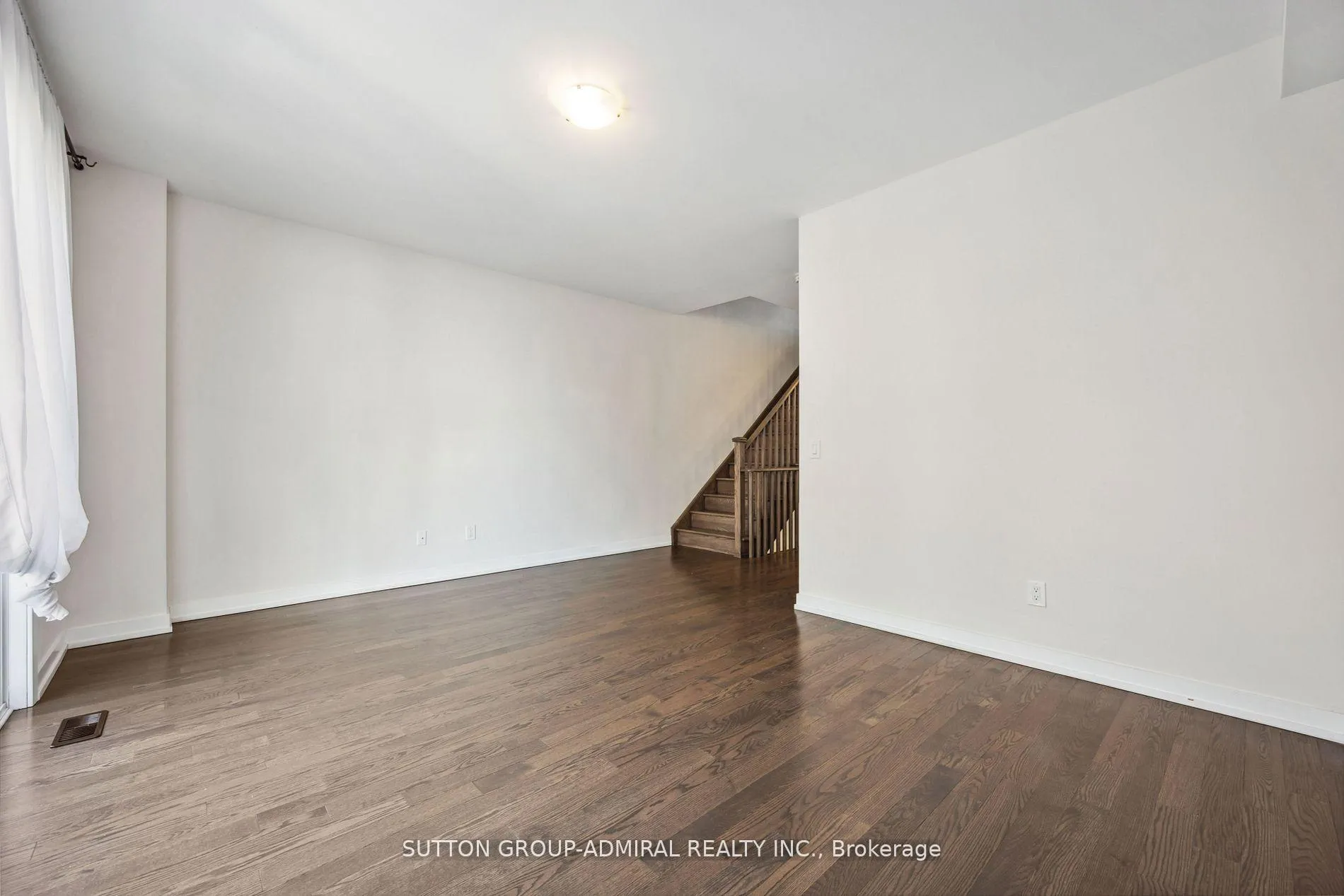 Photo 15 of 84 Glenngarry Crescent, Vaughan, Maple — HOMEH