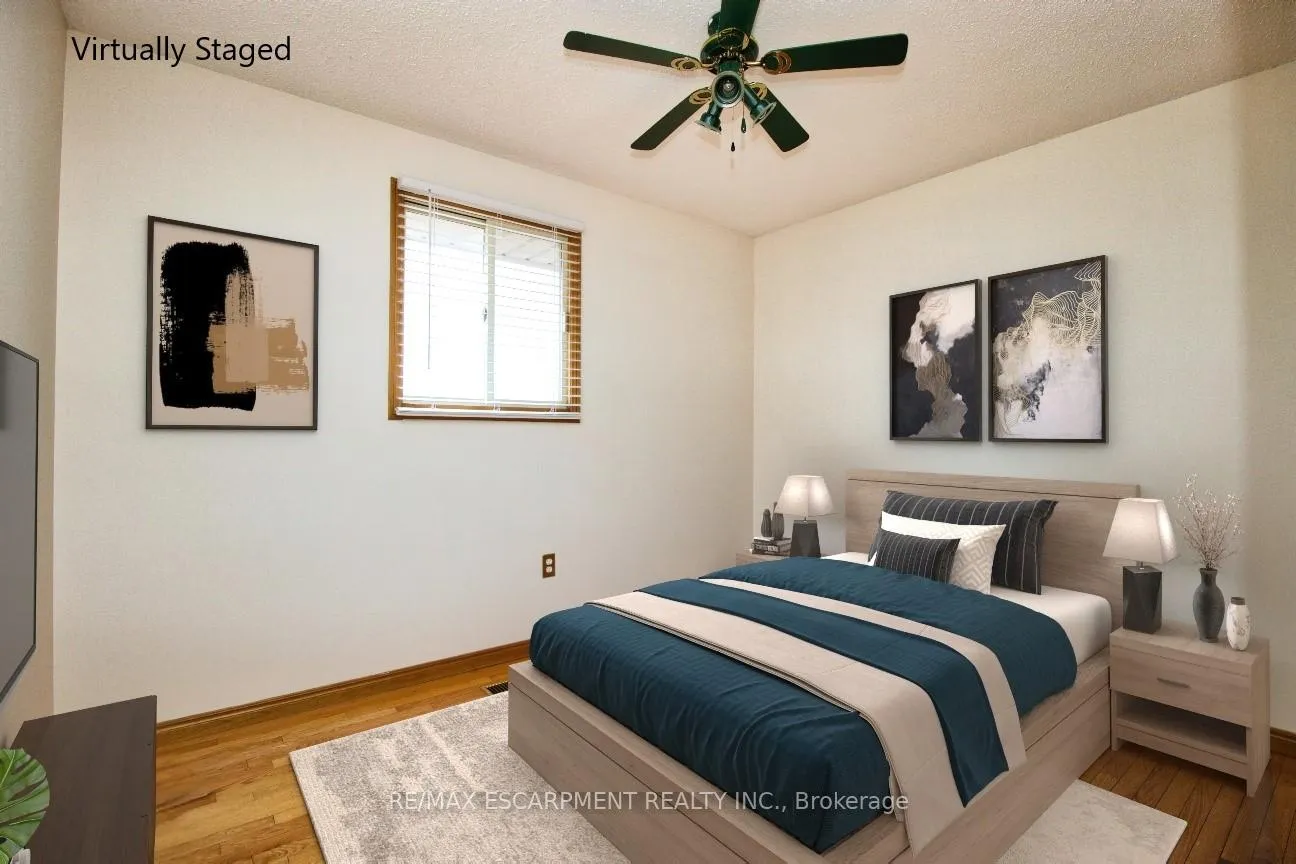 Photo 8 of 31 Carriagegate Drive, Hamilton, Thorner — HOMEH