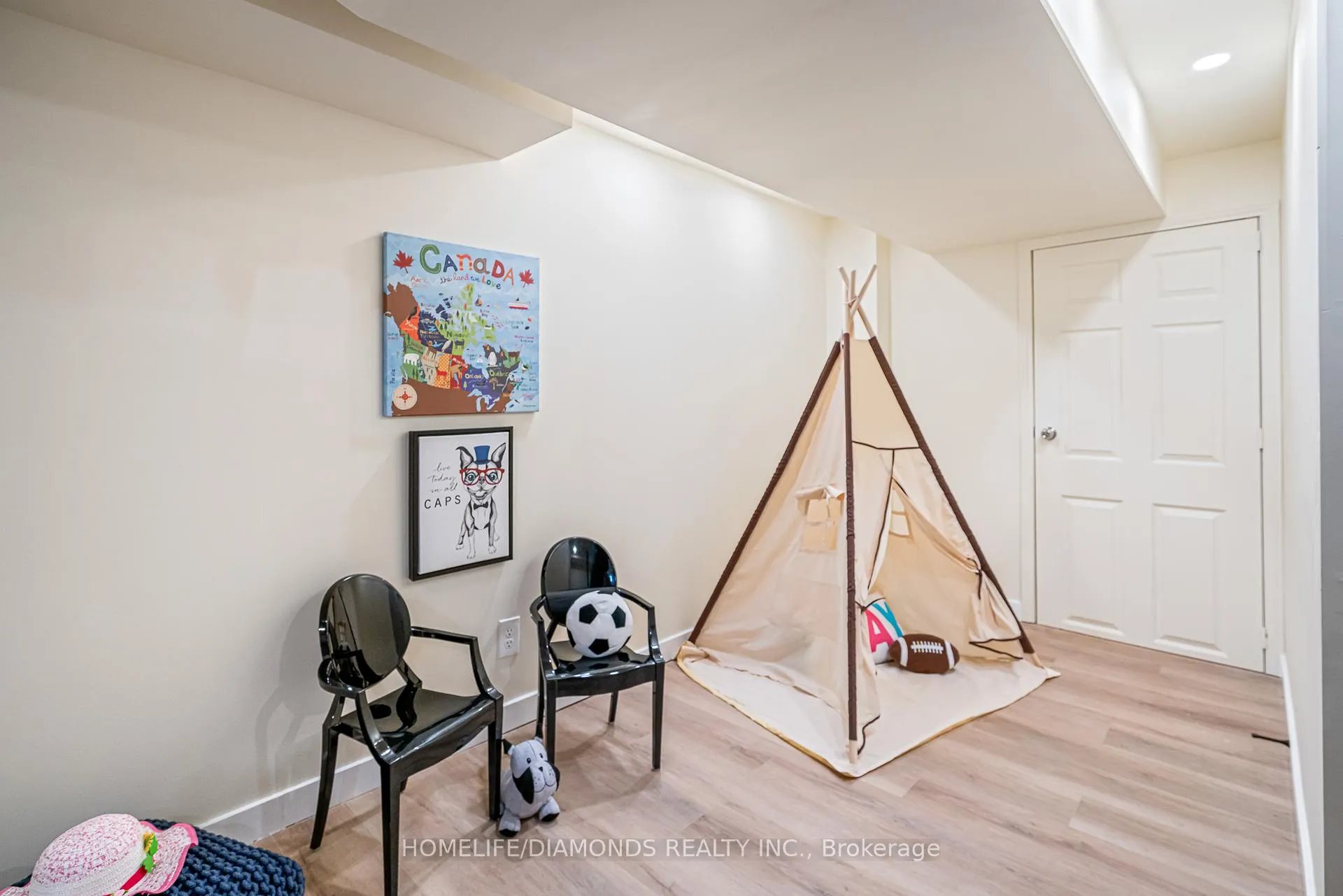 Photo 23 of 5782 Byng Avenue, Niagara Falls, Hospital — HOMEH