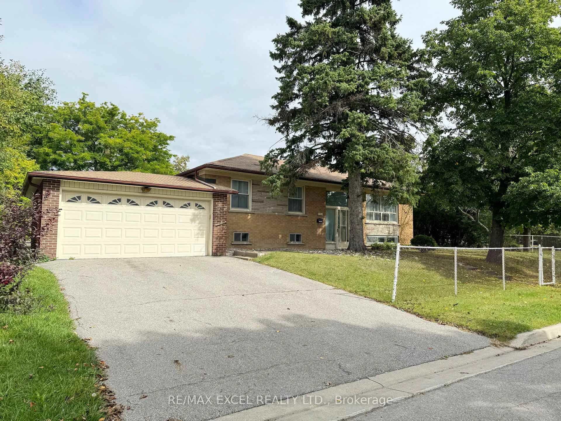 Front of 395 Alper Street