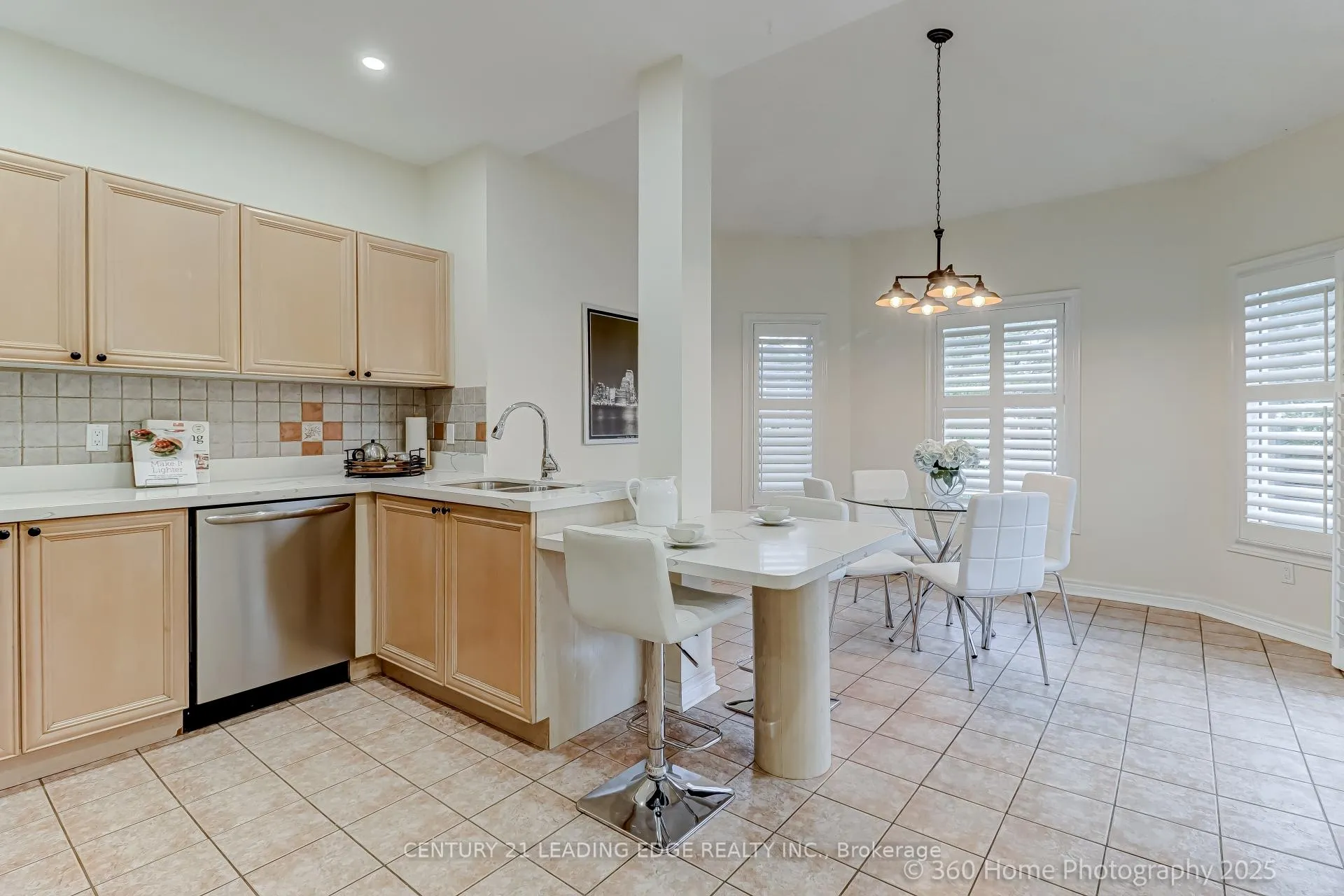 Photo 8 of 59 Sandford Crescent, Whitby, Rolling Acres — HOMEH