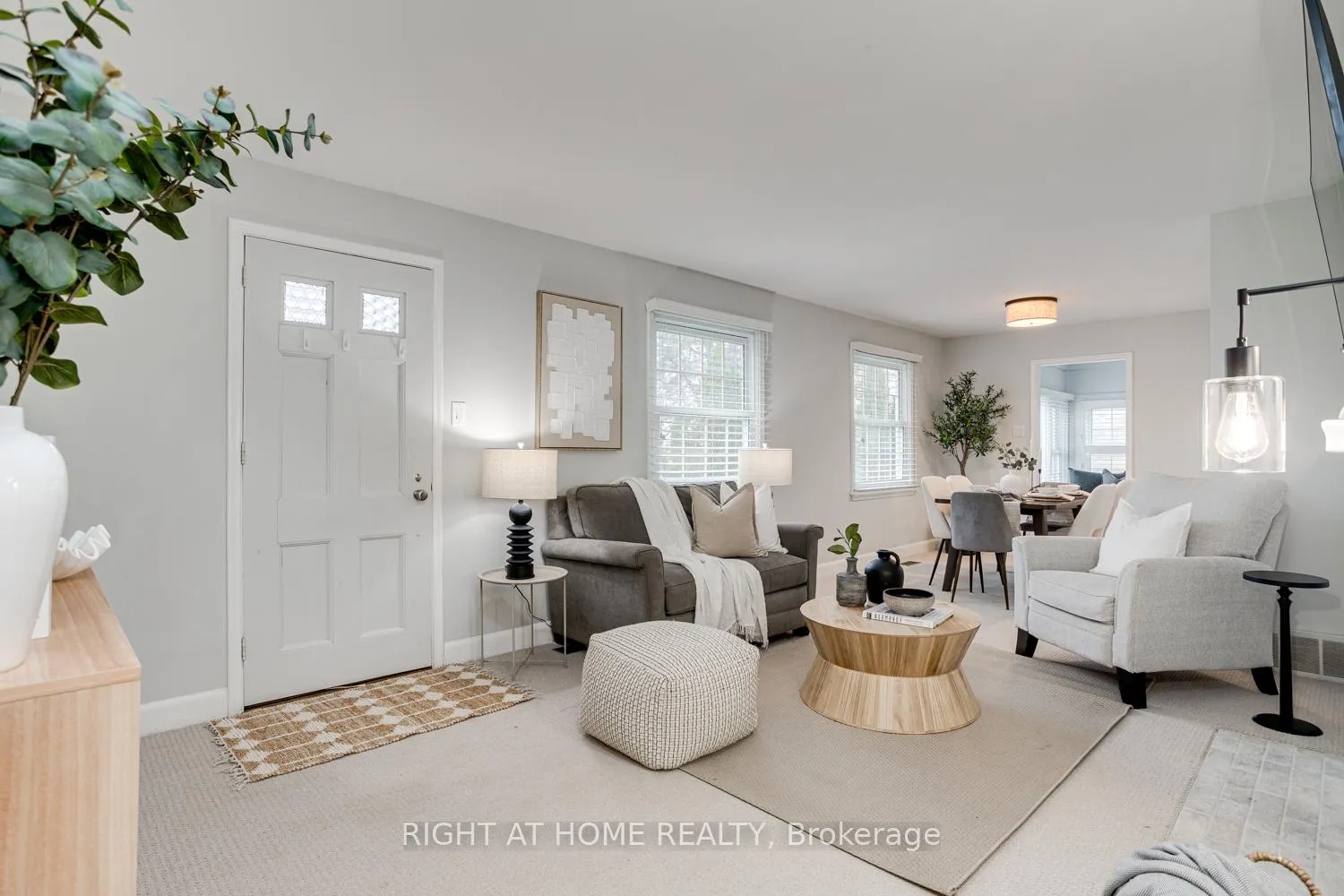 Photo 3 of 52 Highland Avenue, Barrie, Codrington — HOMEH