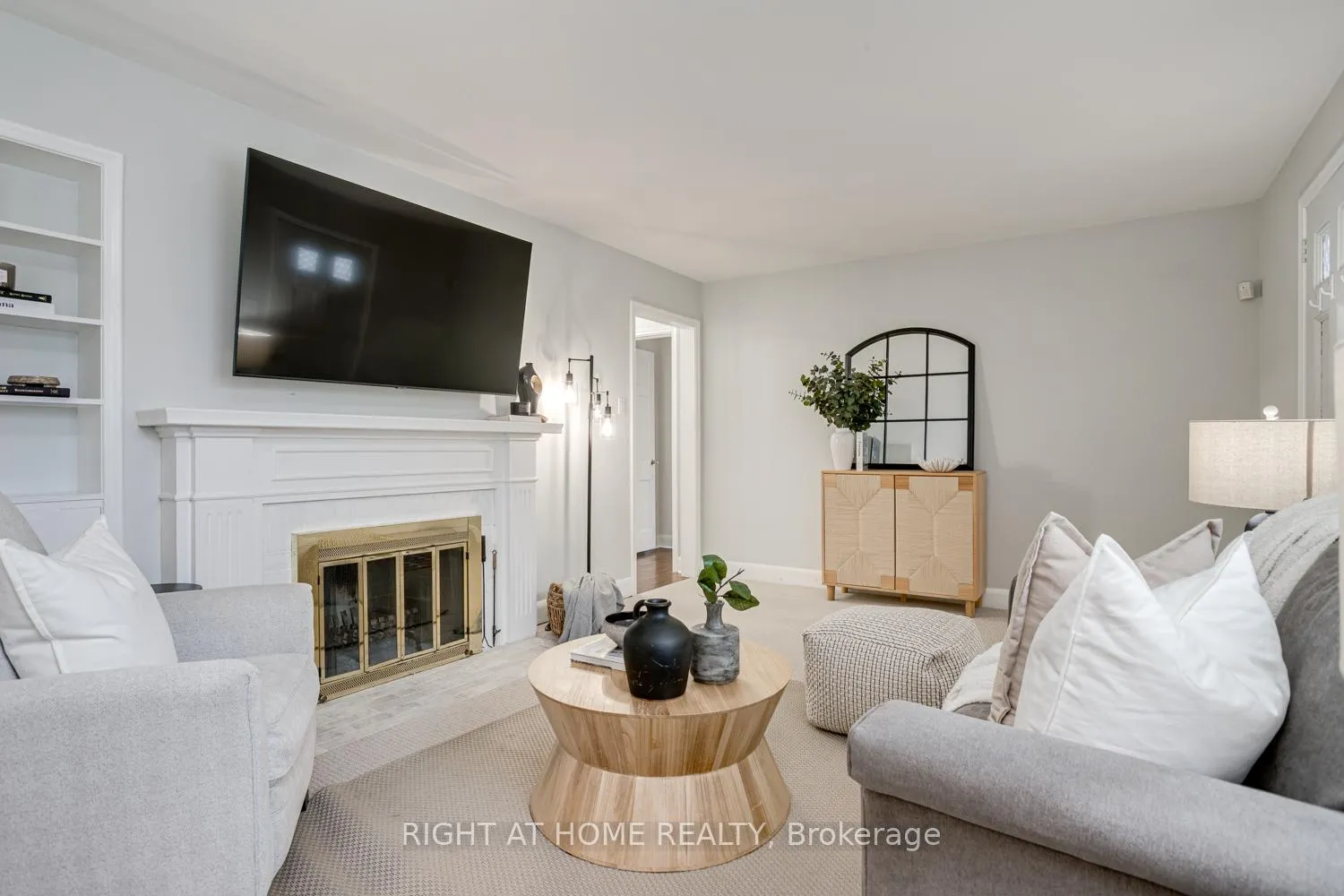 Photo 6 of 52 Highland Avenue, Barrie, Codrington — HOMEH
